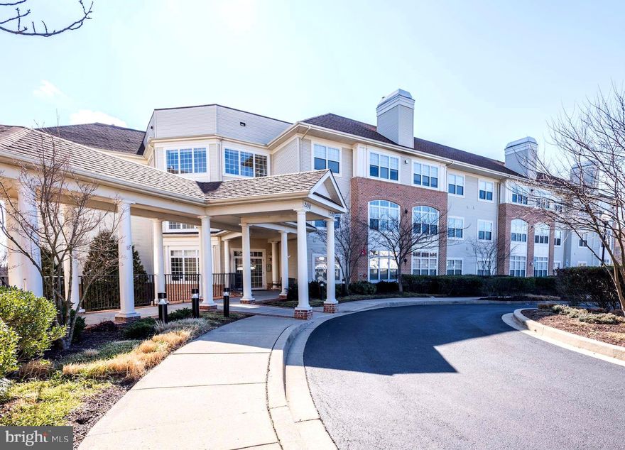 Welcome to this beautiful 2 bedroom 2 bath corner condo unit on the 8th fairway of the Waverly Woods golf course.  The condo features a sun room which can also make for a great office space for people who work from home.  The condo has a nice updated eat-in kitchen with Stainless Steel appliances and Corian counter-tops as well as a window seat to enjoy the scenic views.  The master bedroom  features  a nice size walk-in closet, large bookcase and a ceiling fan.  Other features included in this unit are crown molding, chair rail, and a beautiful wall mirror in the dining room area.  There is a security system and a full washer / dryer in the unit.  This condo unit also has a separate storage unit just down the hall from the unit and a one car garage.  The Waverly Woods community offers great amenities like an outdoor pool, tennis court, tot-lot, shopping, restaurants  and 18th hole golf course with membership available .