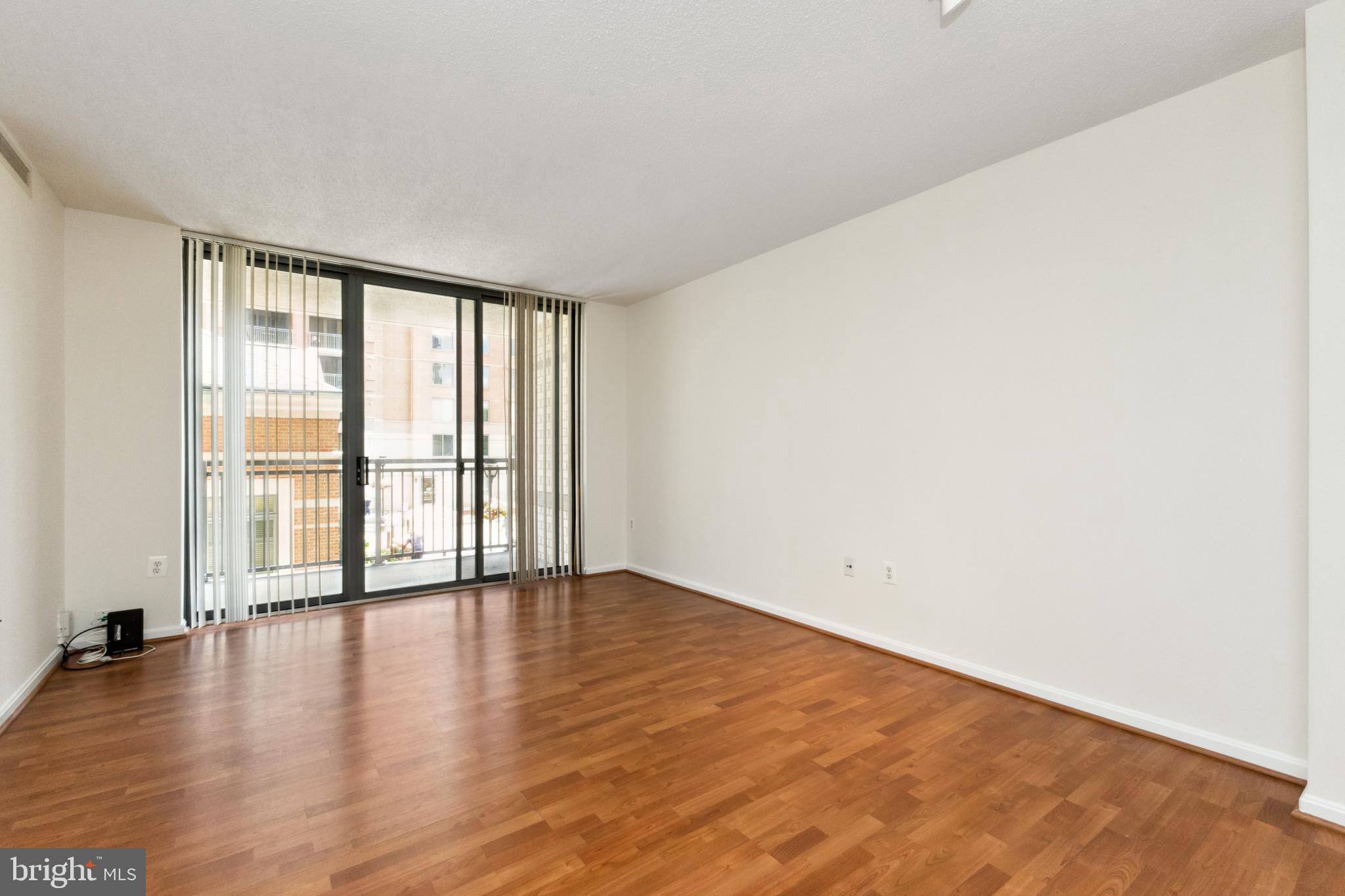 GALLERY AT WHITE FLINT - Residential