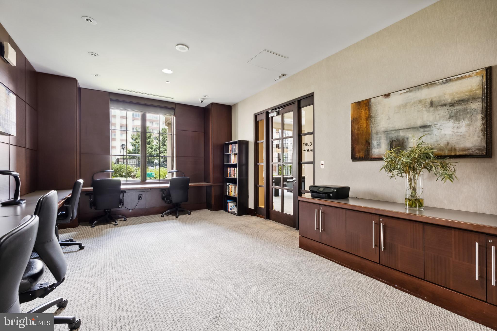 GALLERY AT WHITE FLINT - Residential