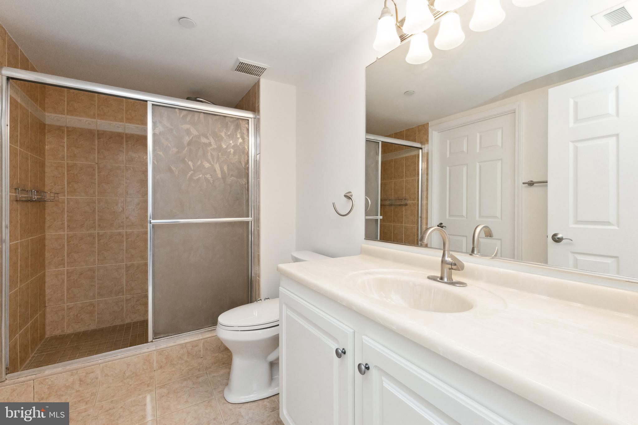 GALLERY AT WHITE FLINT - Residential