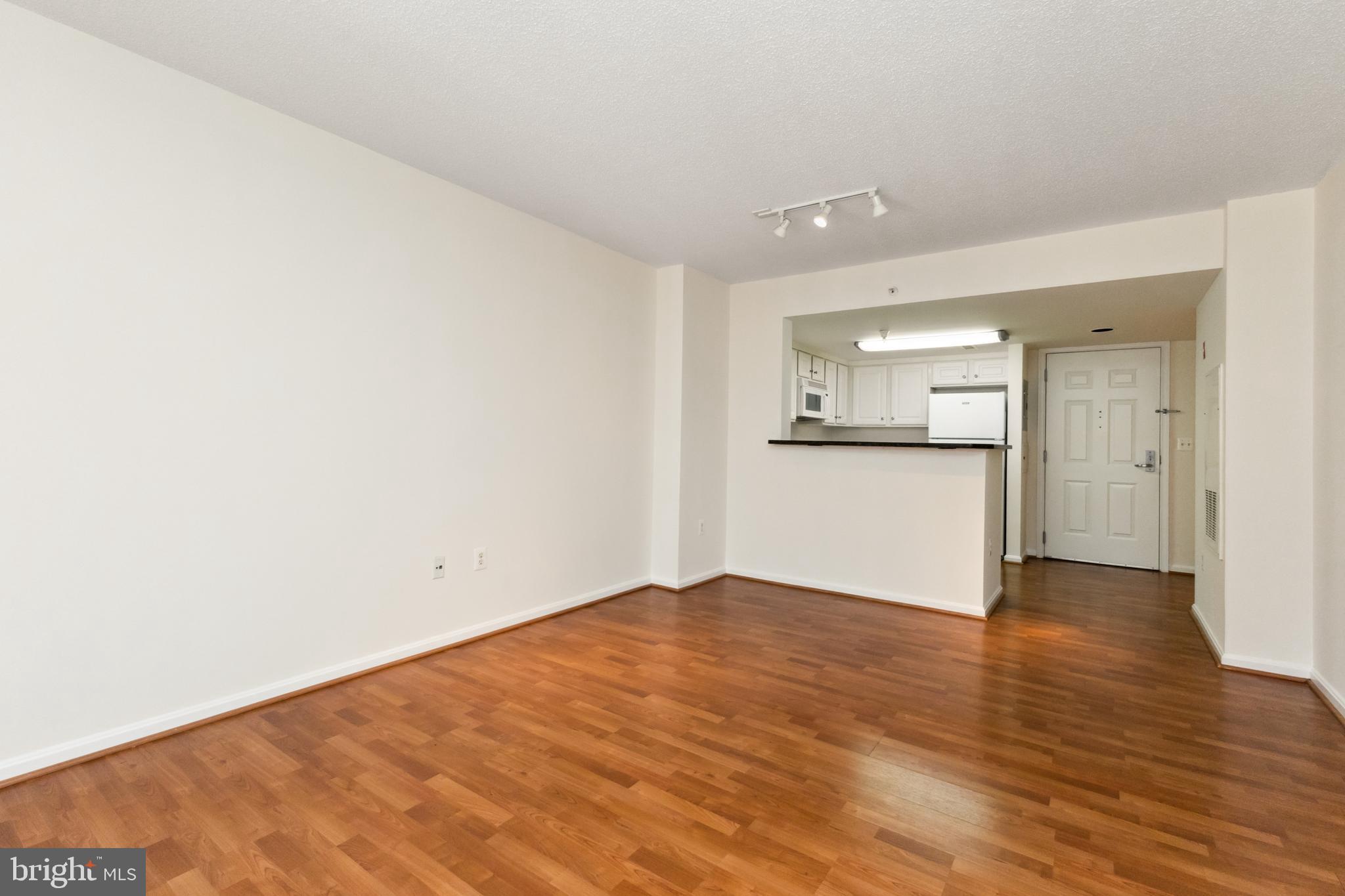 GALLERY AT WHITE FLINT - Residential