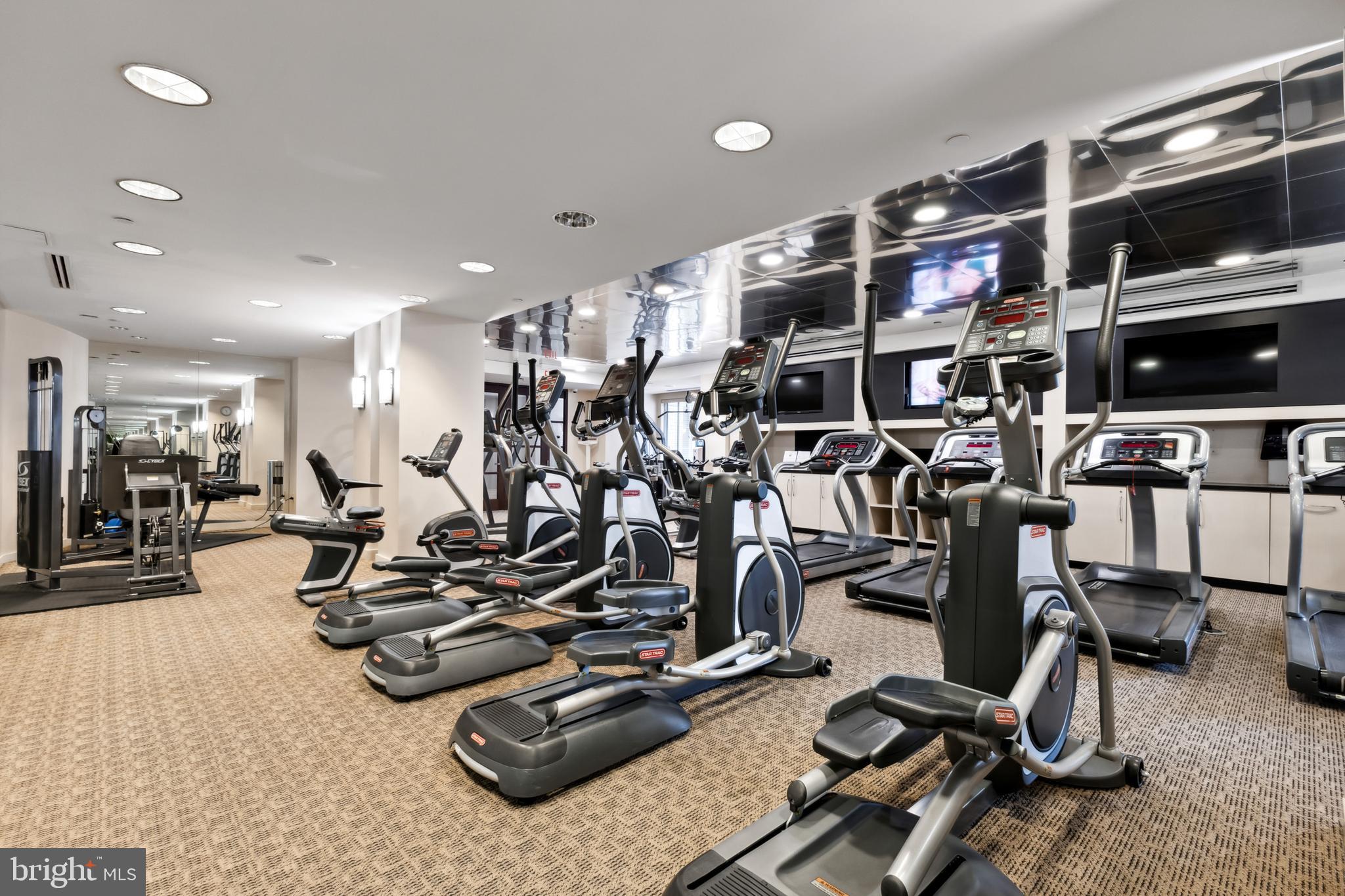 GALLERY AT WHITE FLINT - Residential