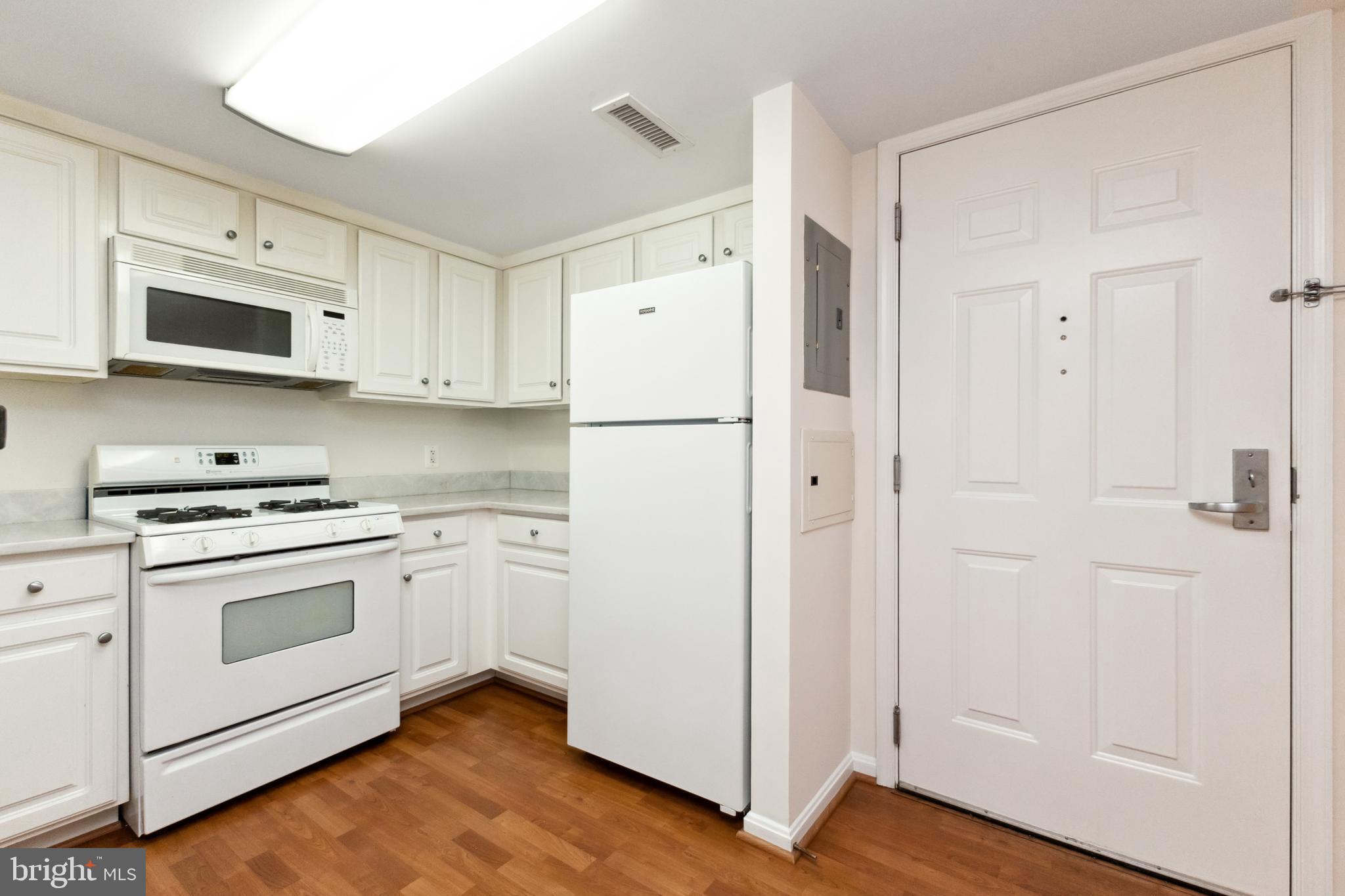 GALLERY AT WHITE FLINT - Residential