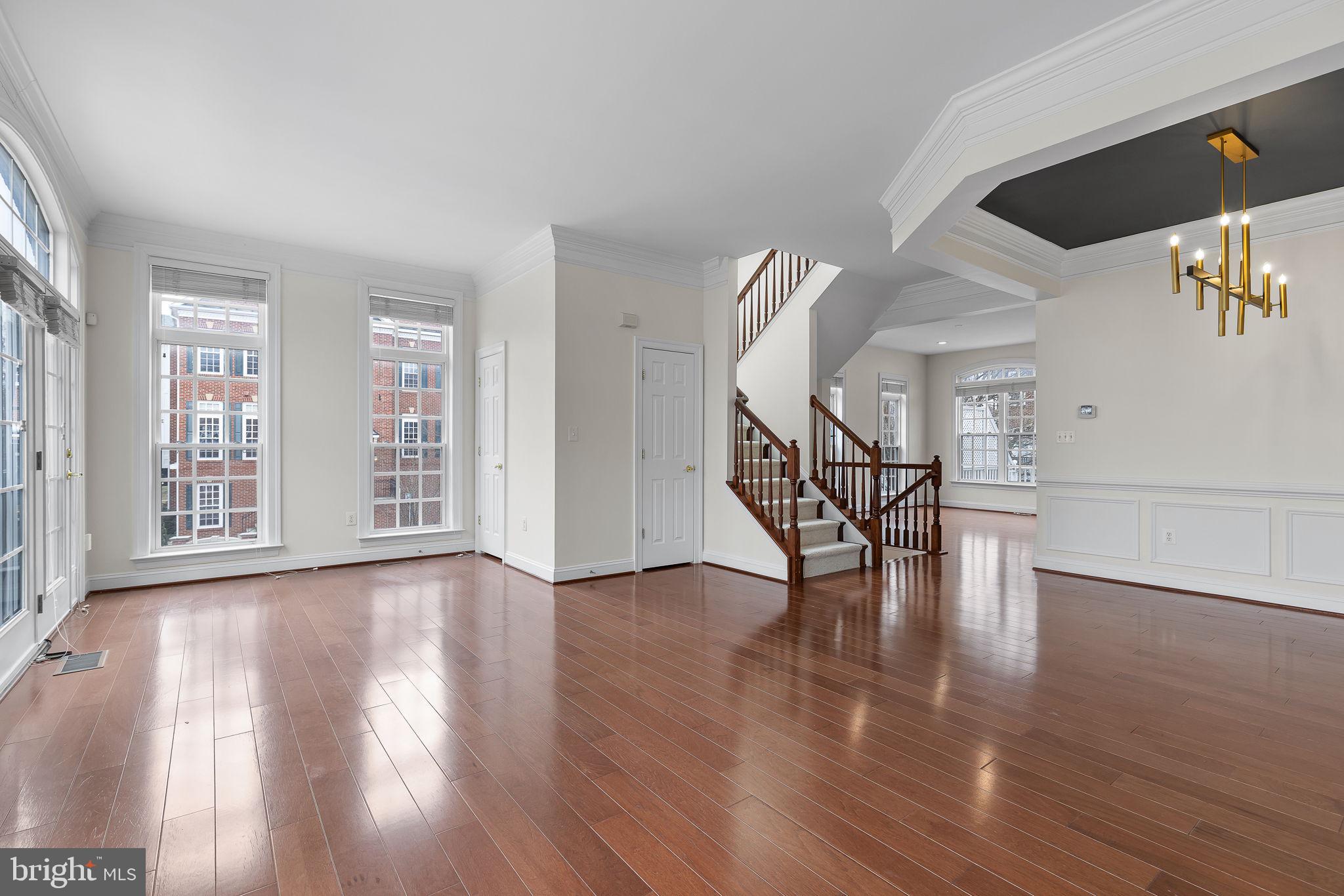 FAIRFAX GATEWAY - Residential