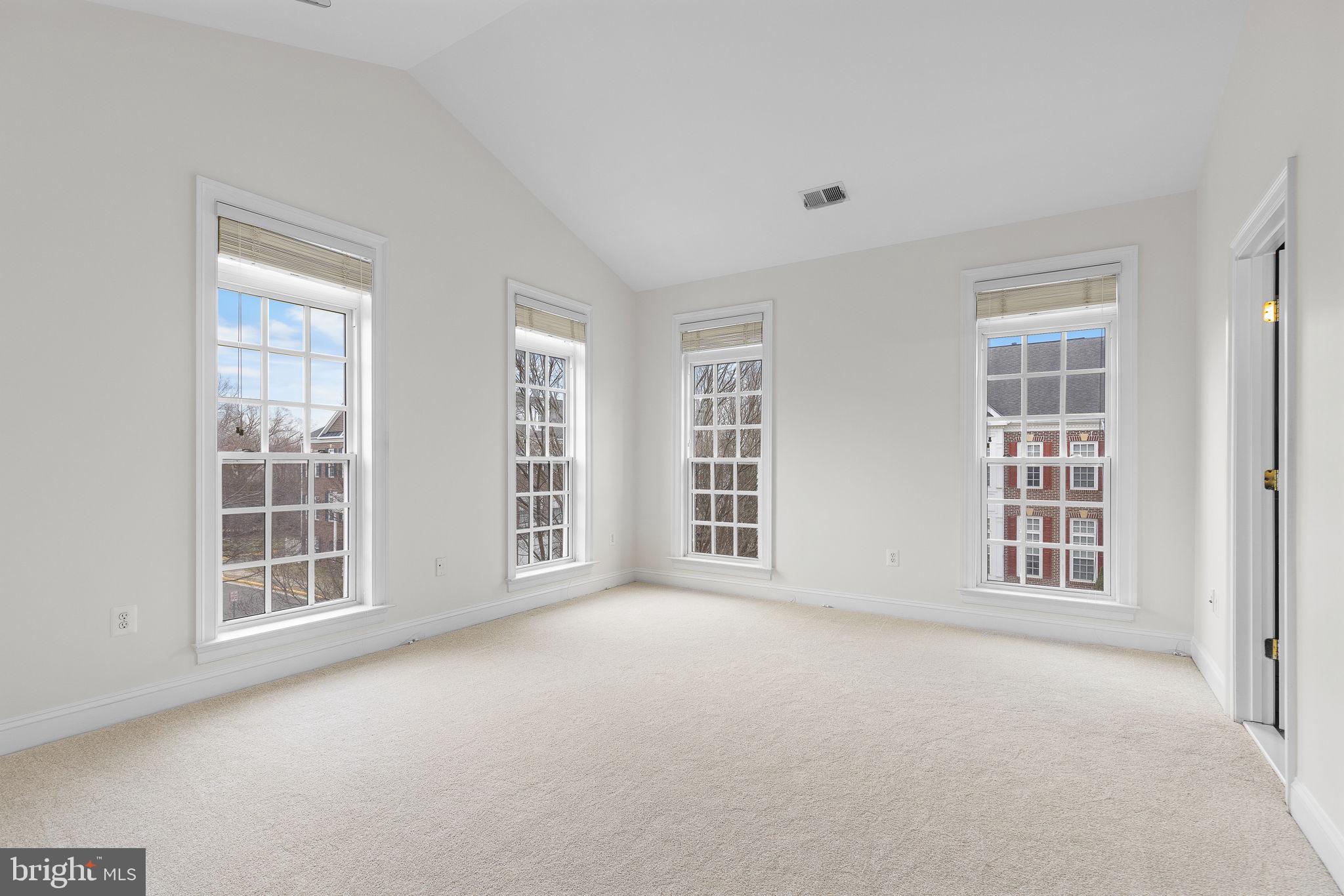 FAIRFAX GATEWAY - Residential