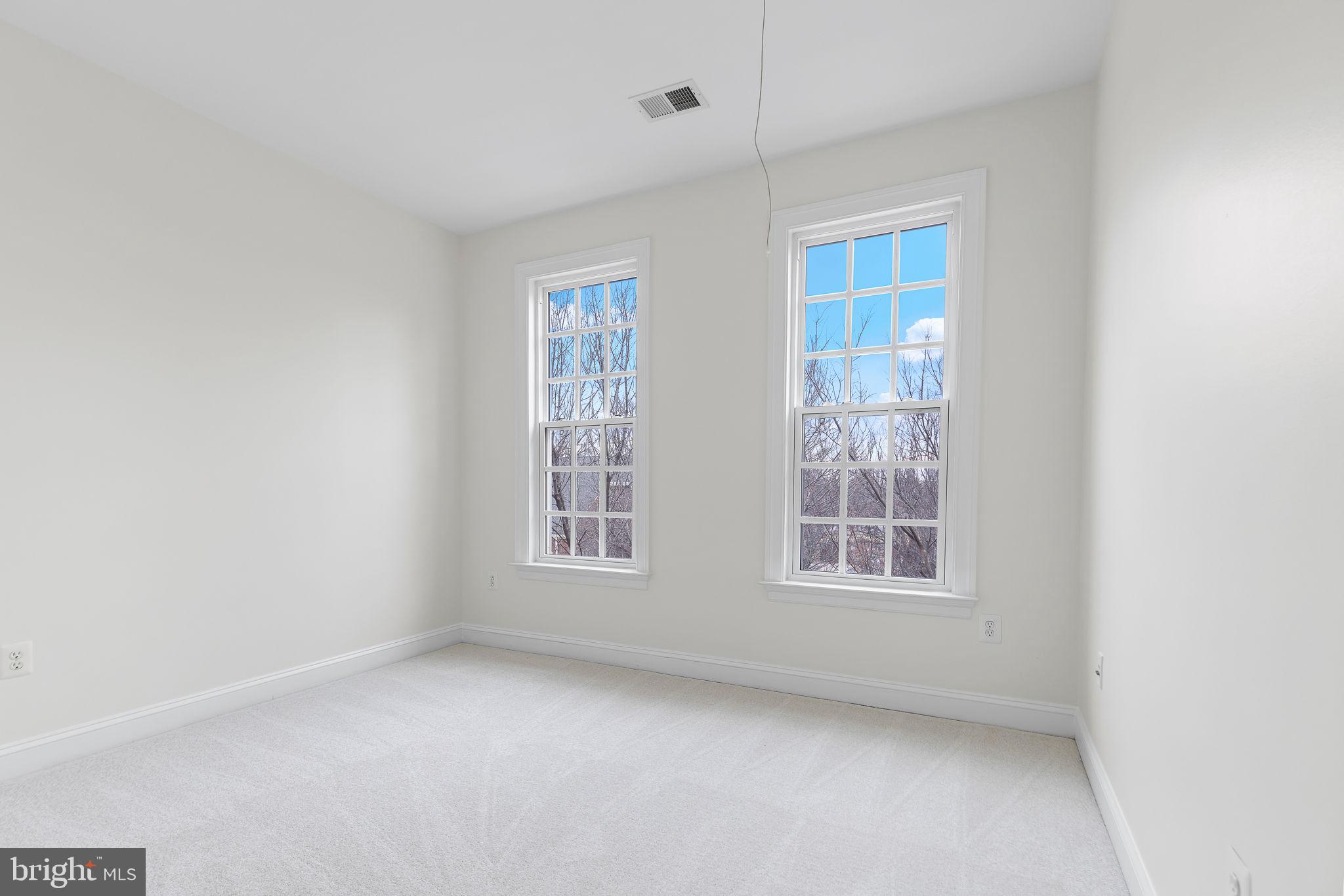 FAIRFAX GATEWAY - Residential