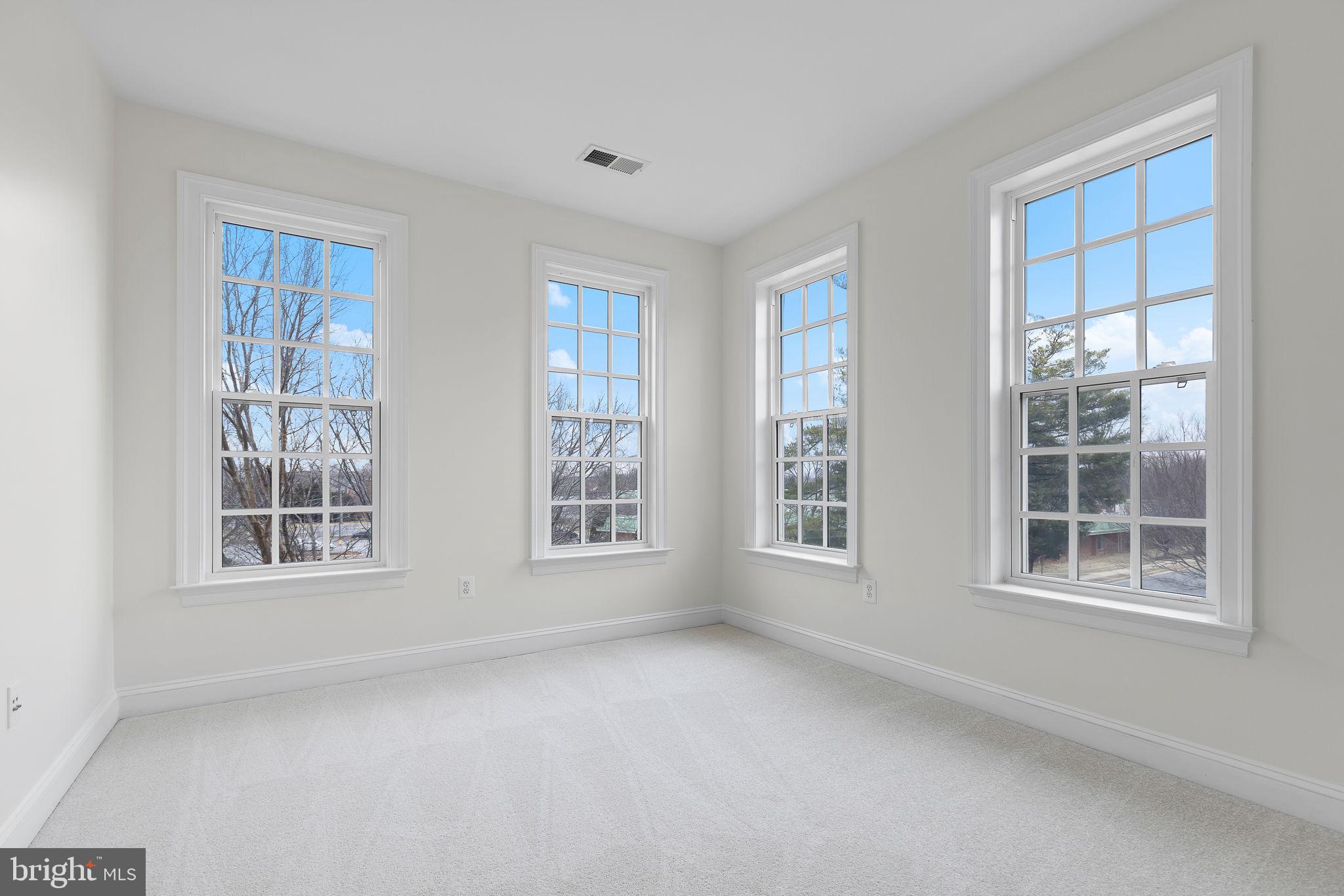 FAIRFAX GATEWAY - Residential