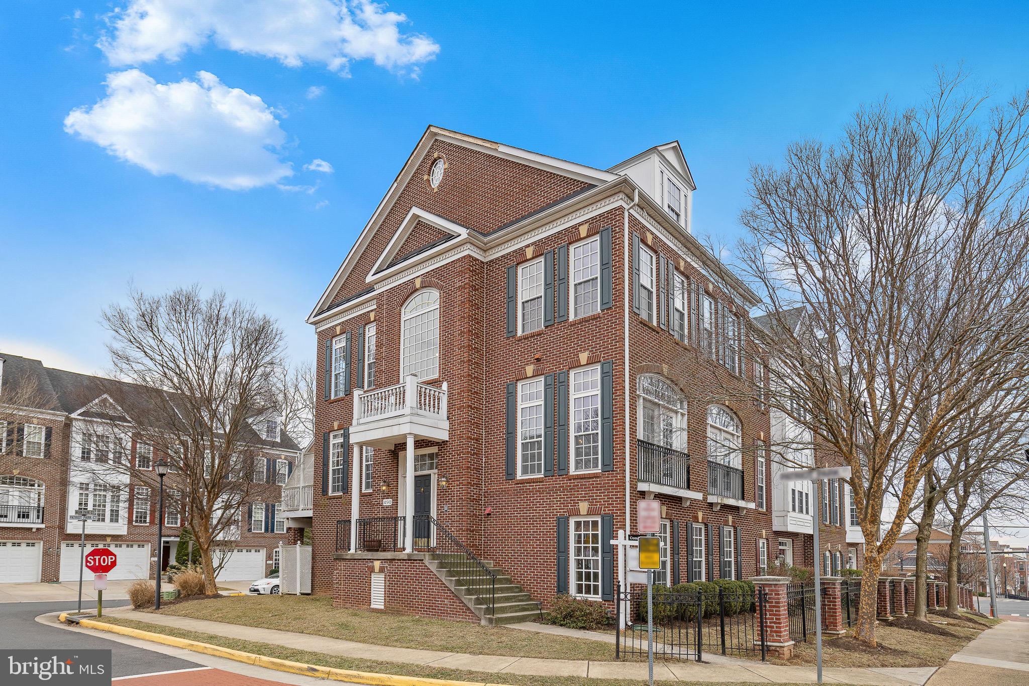 FAIRFAX GATEWAY - Residential