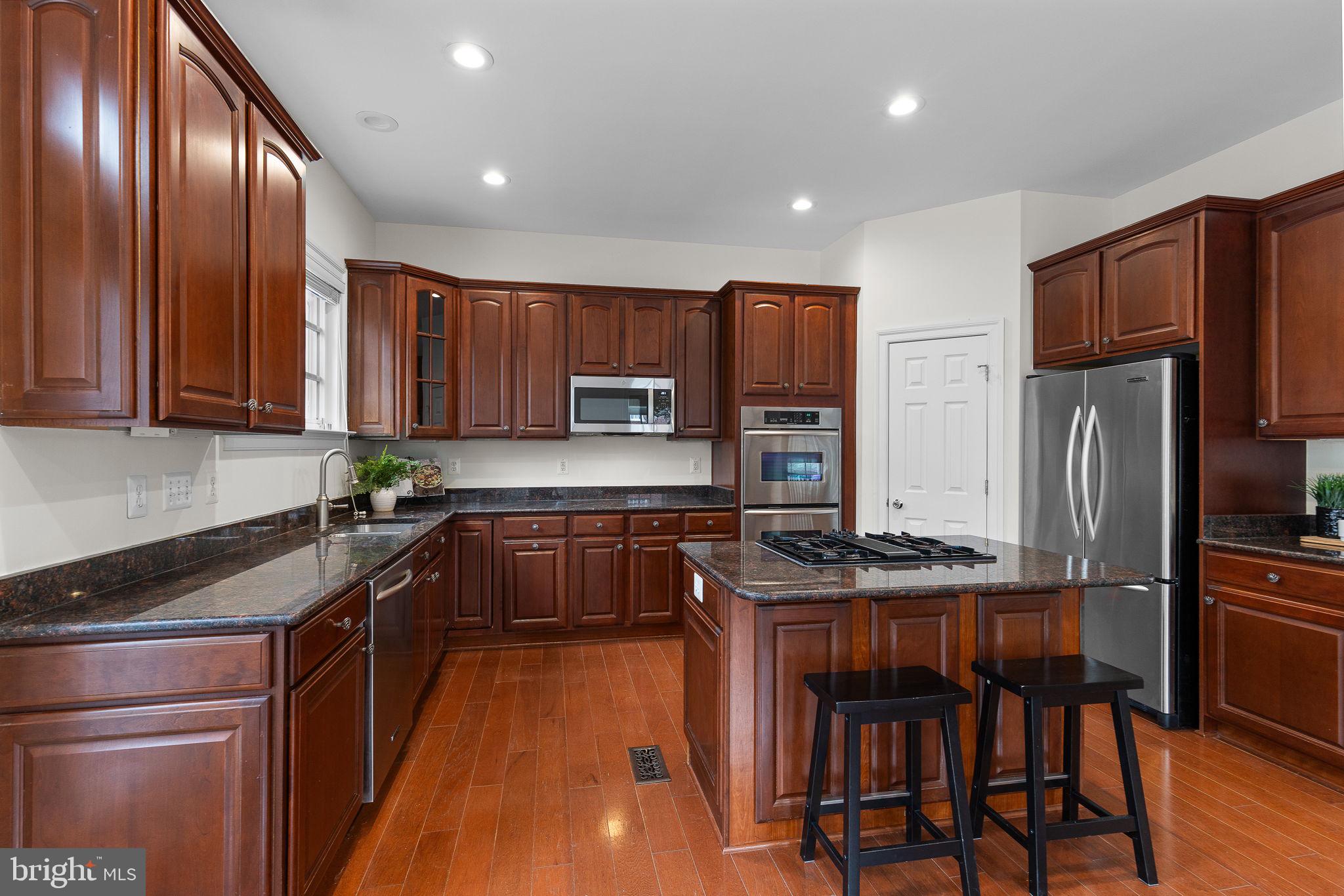 FAIRFAX GATEWAY - Residential