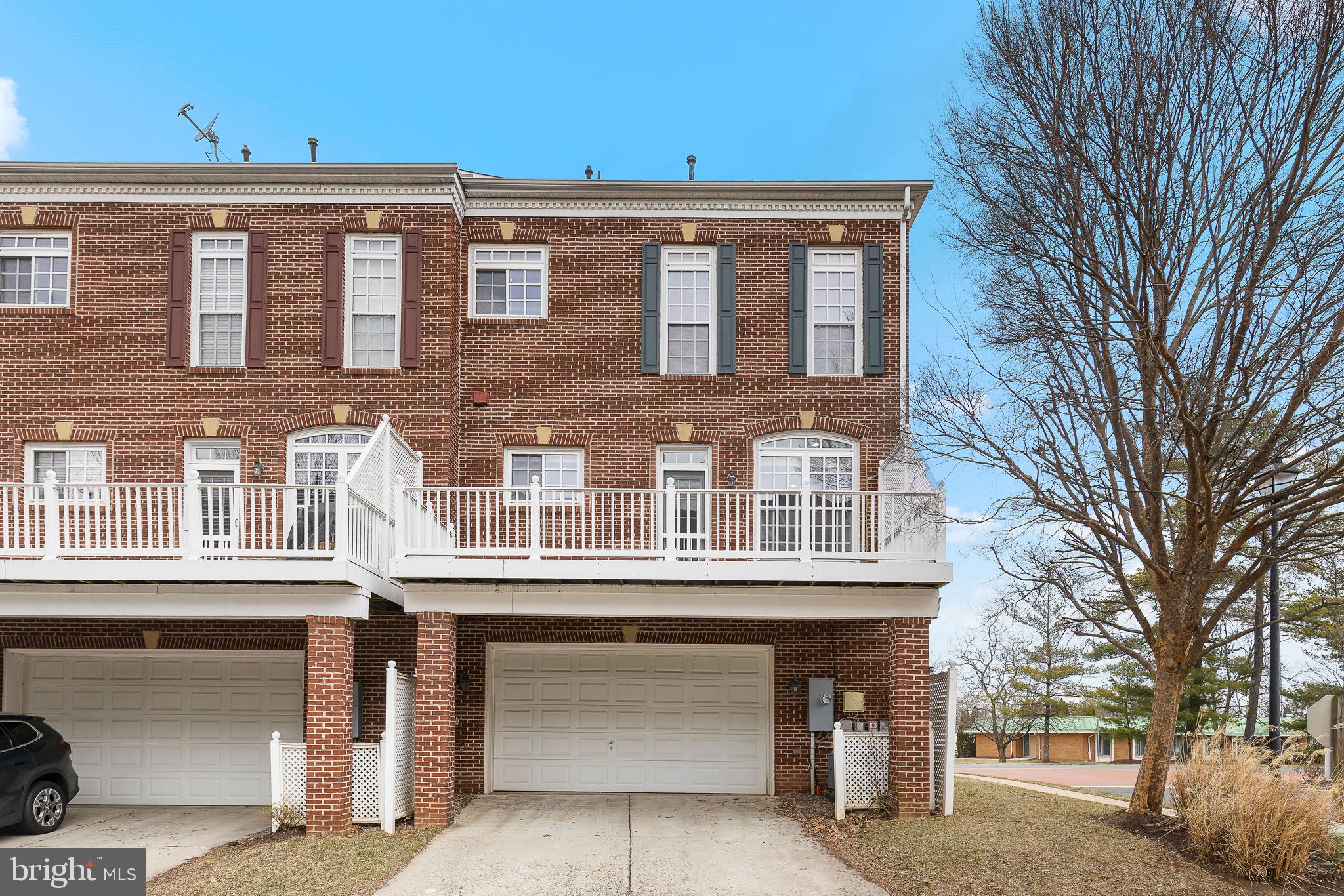 FAIRFAX GATEWAY - Residential