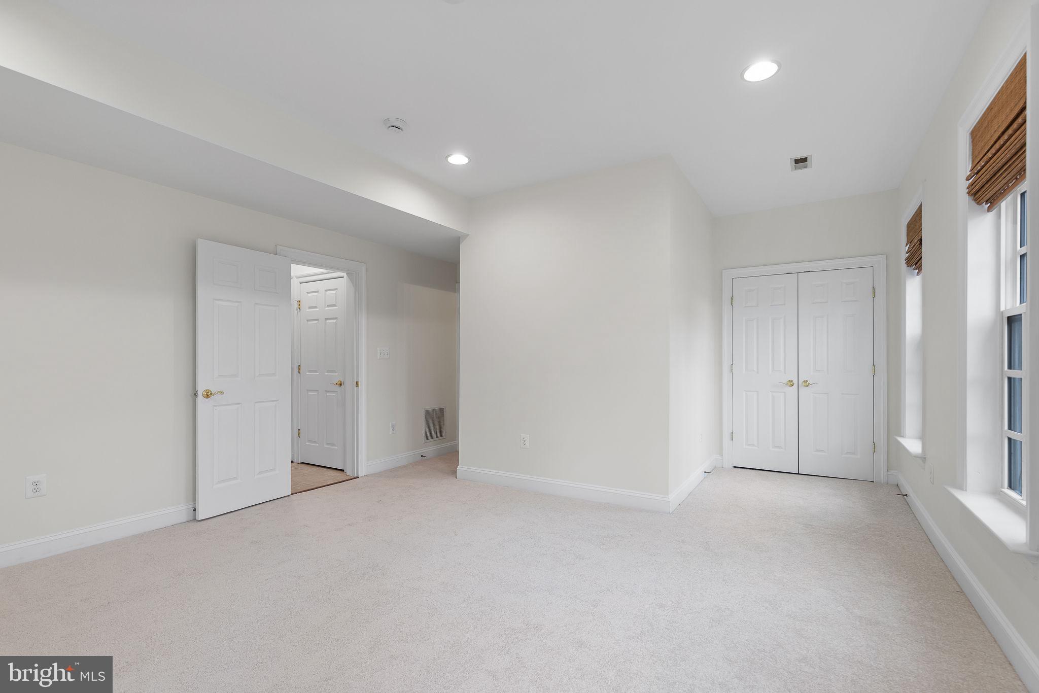 FAIRFAX GATEWAY - Residential