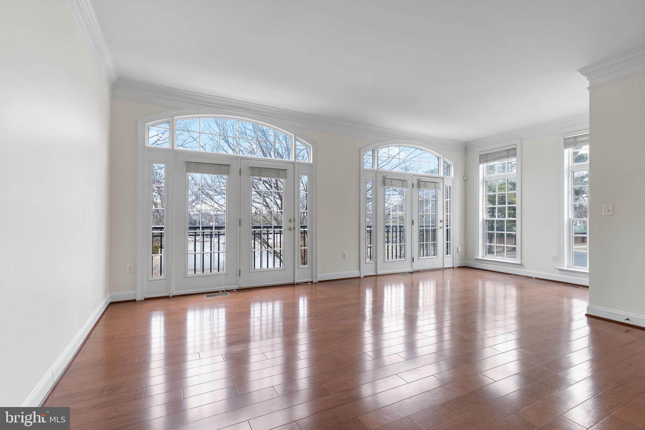 FAIRFAX GATEWAY - Residential