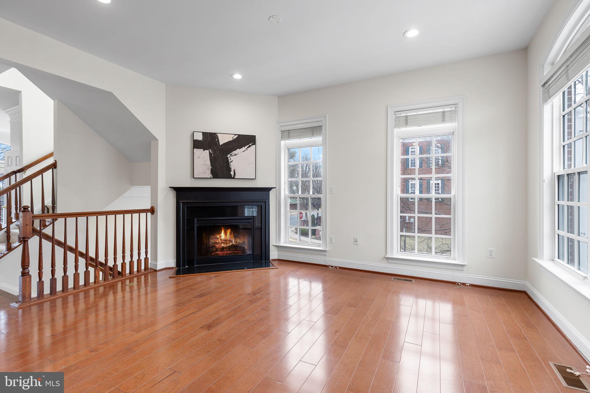 FAIRFAX GATEWAY - Residential