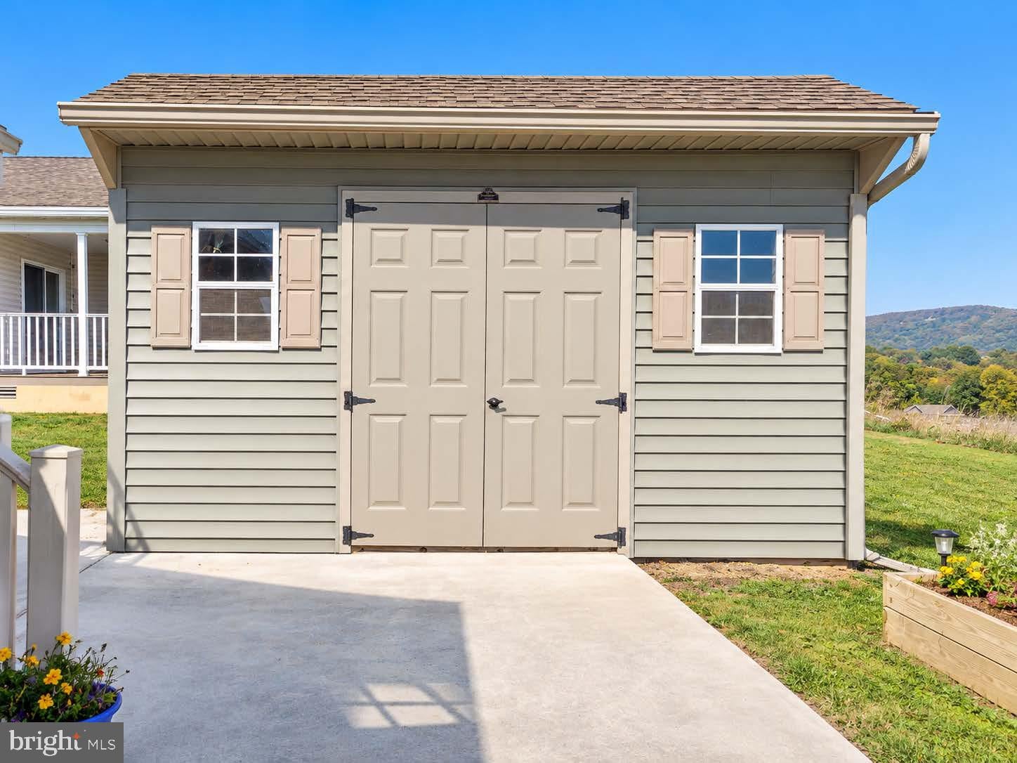 153 GLENRIDGE DRIVE