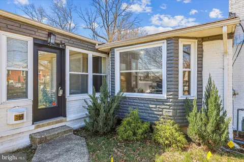 717 46th Street SE, Washington, DC MLS: DCDC2191466