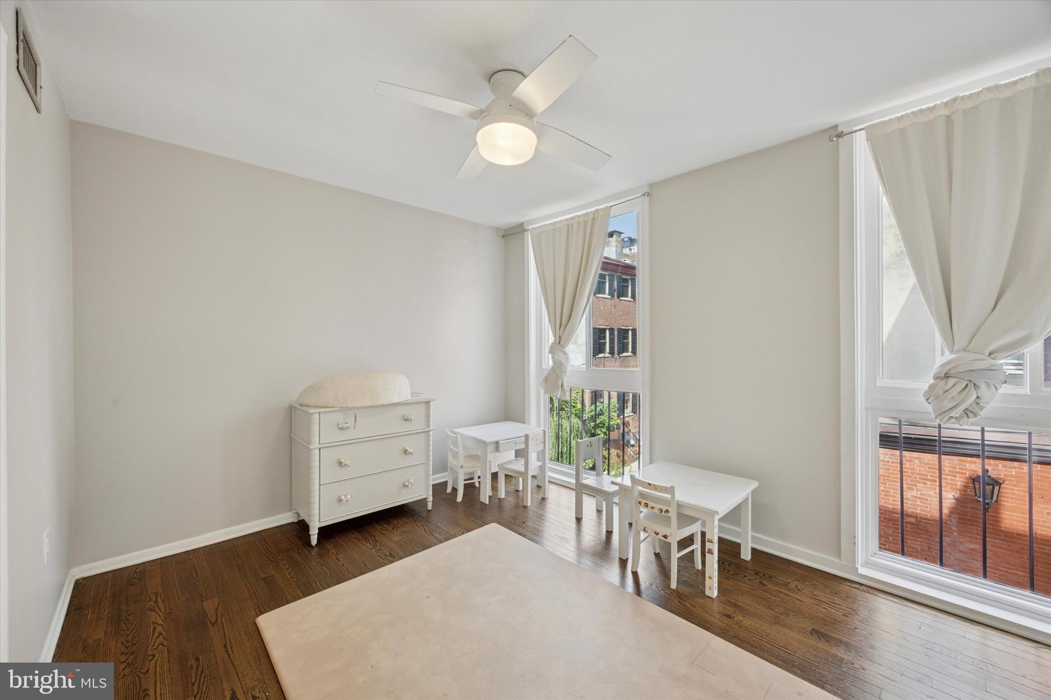 WASHINGTON SQ WEST - Residential