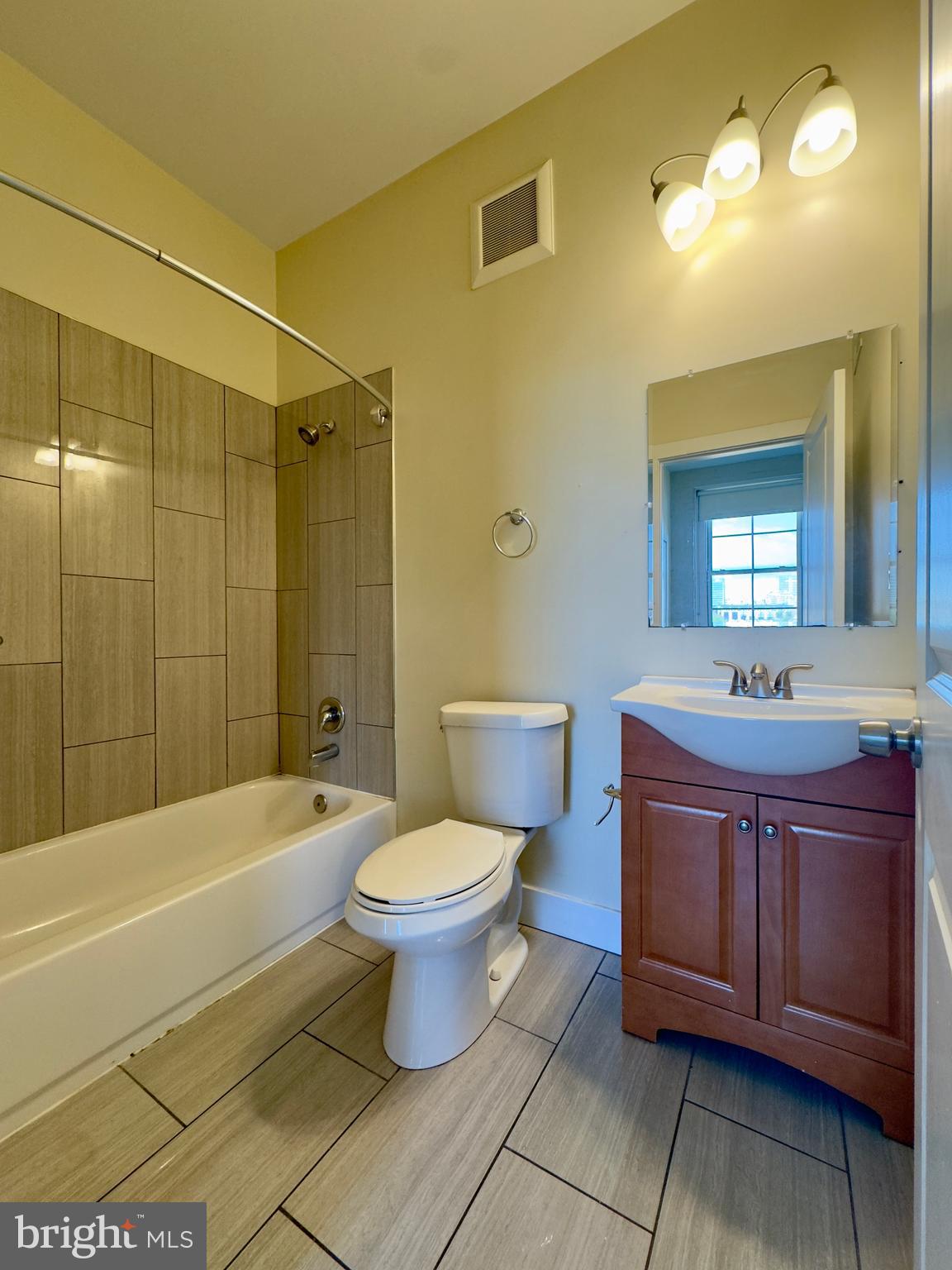 FELLS POINT HISTORIC DISTRICT - Residential Lease