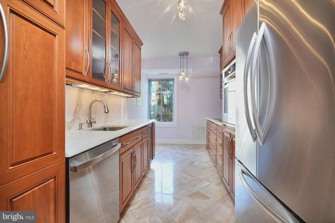 5802 NICHOLSON LANE 2-901 NORTH BETHESDA MD 20852