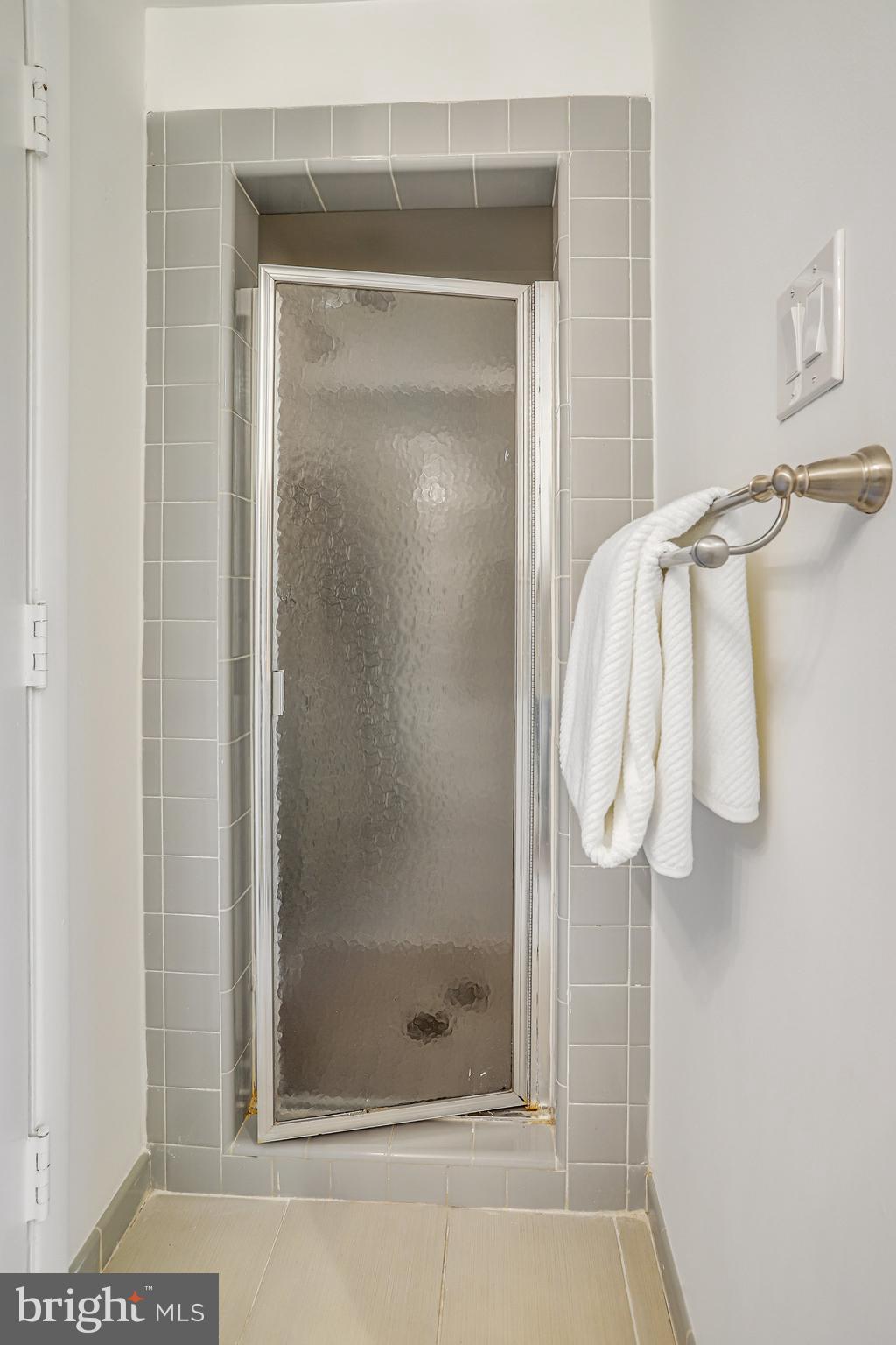 HILLANDALE FOREST - Residential