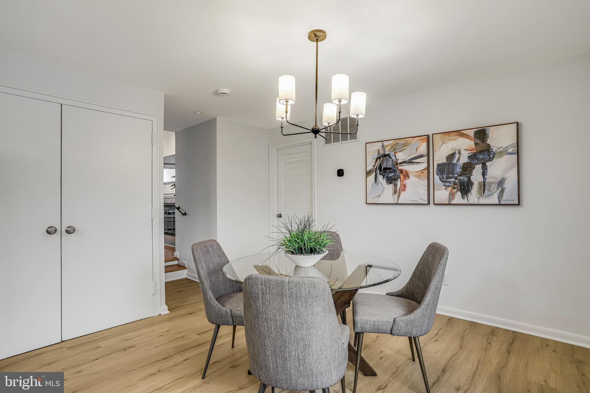 HILLANDALE FOREST - Residential