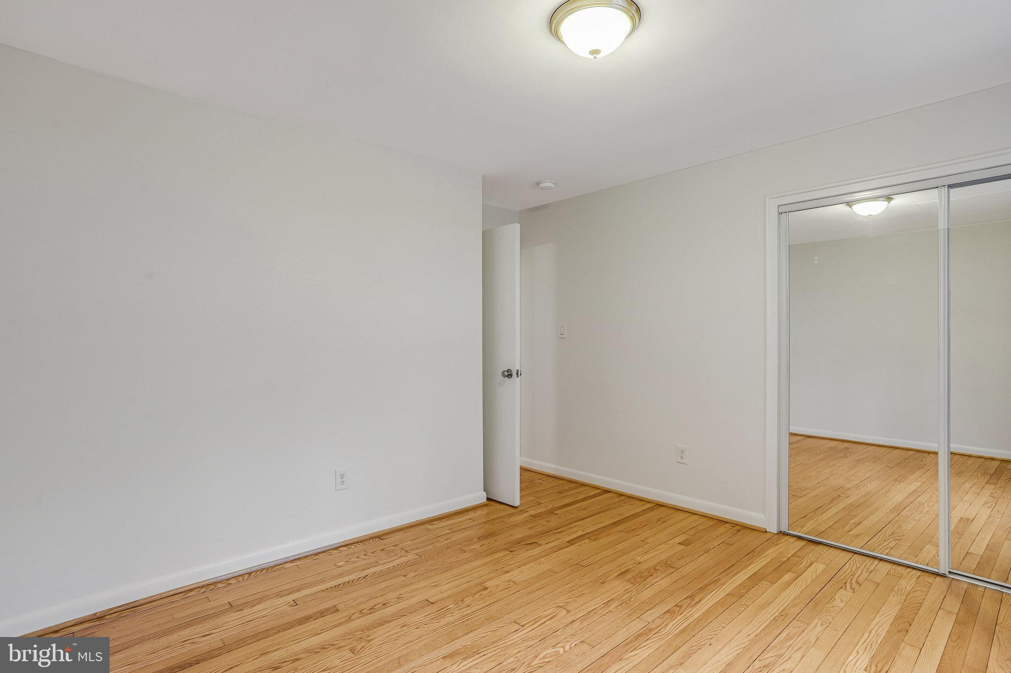 HILLANDALE FOREST - Residential