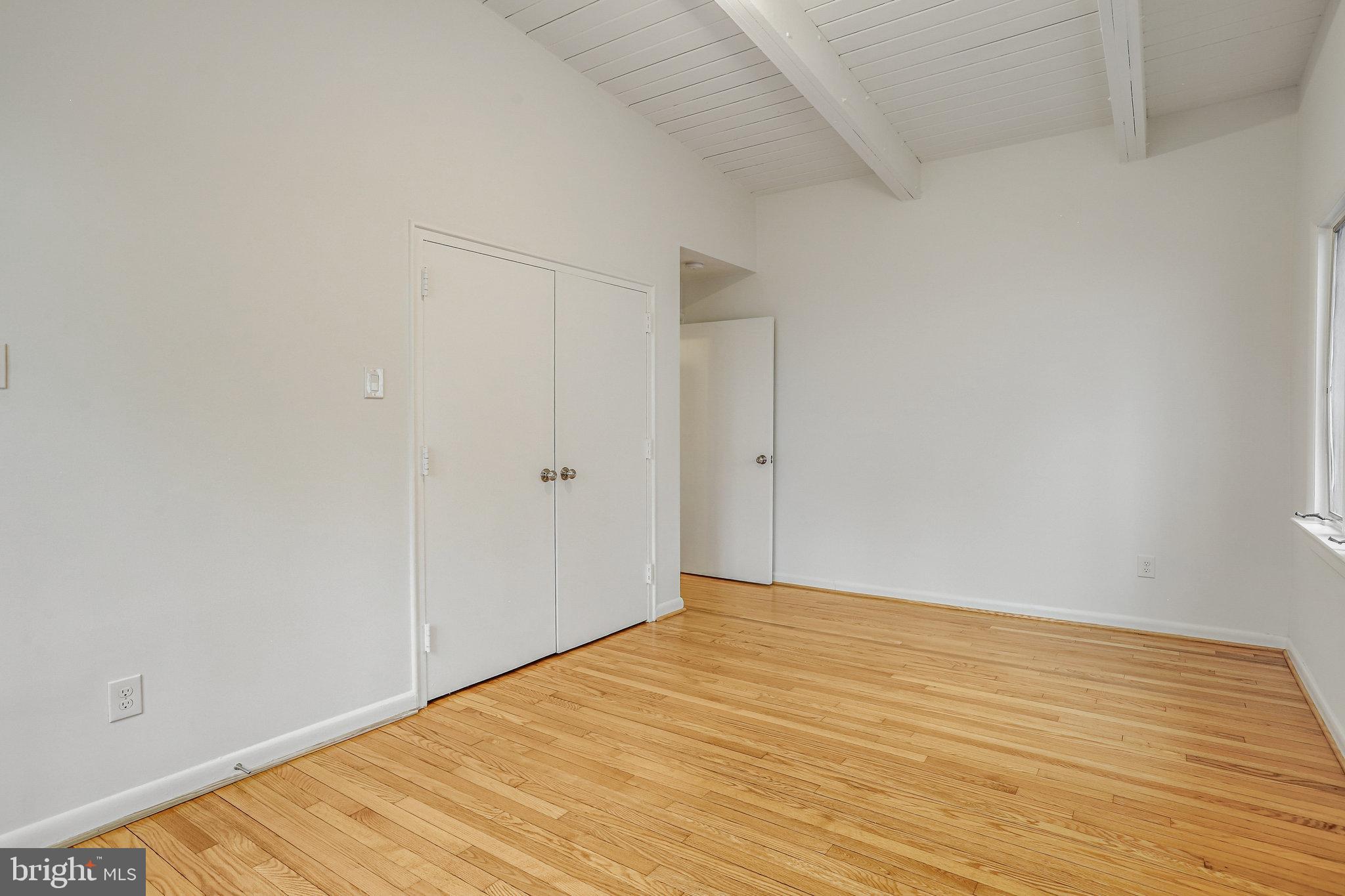 HILLANDALE FOREST - Residential