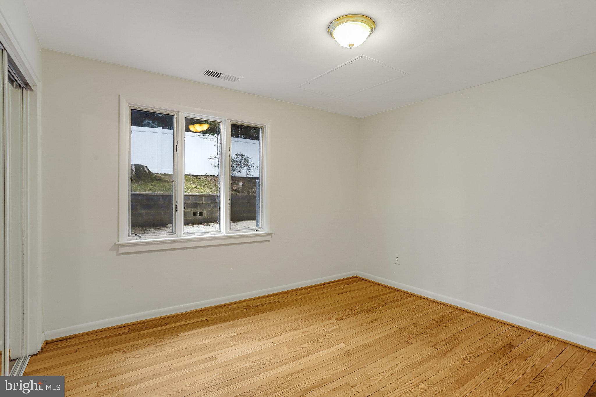 HILLANDALE FOREST - Residential