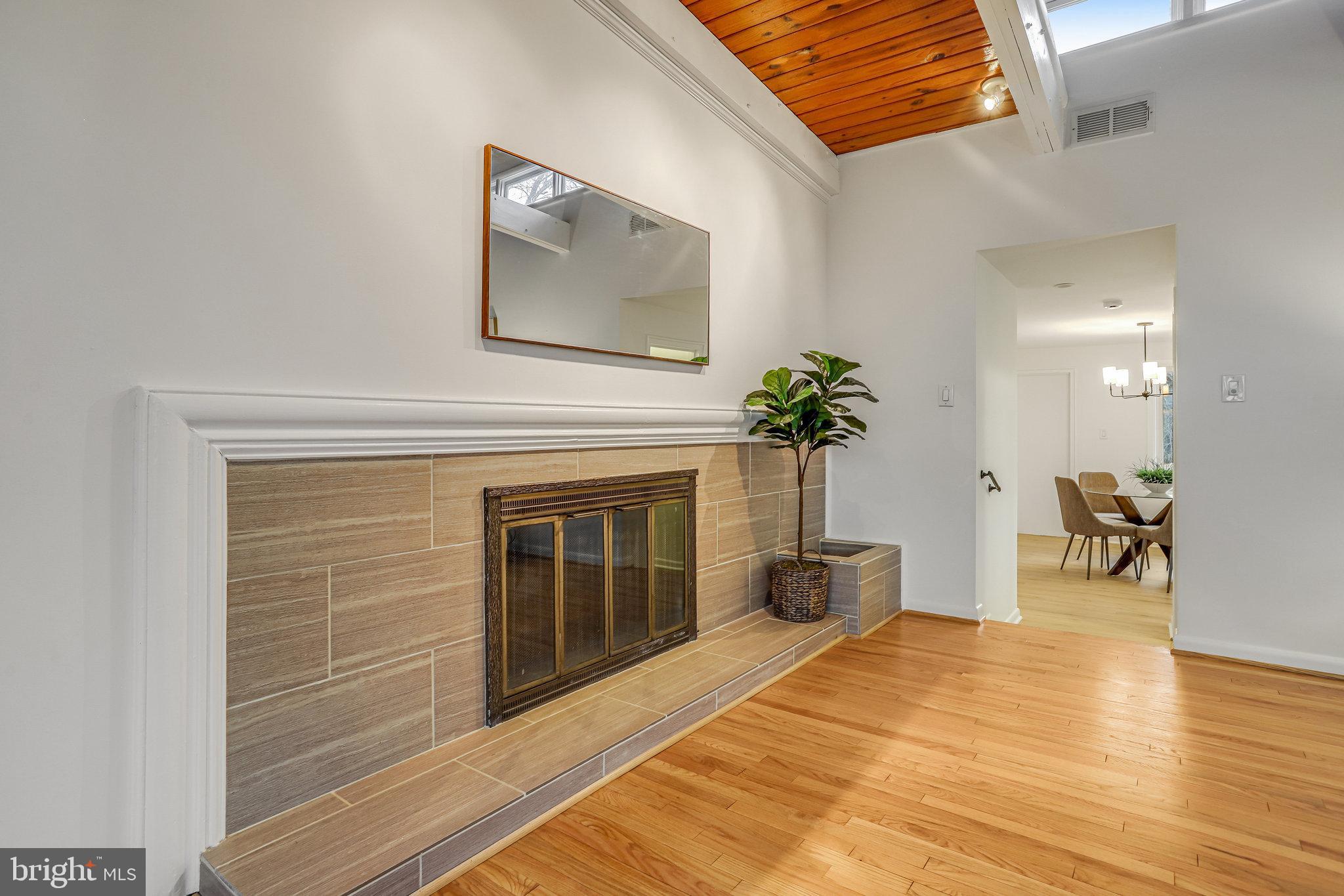 HILLANDALE FOREST - Residential