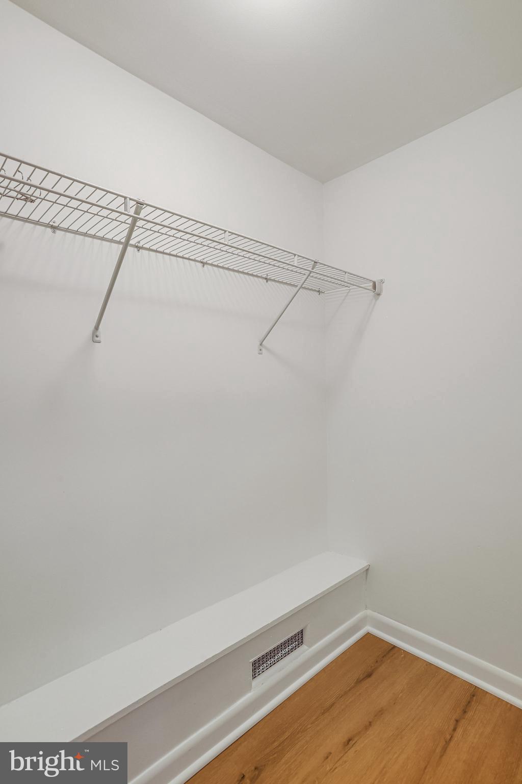 HILLANDALE FOREST - Residential