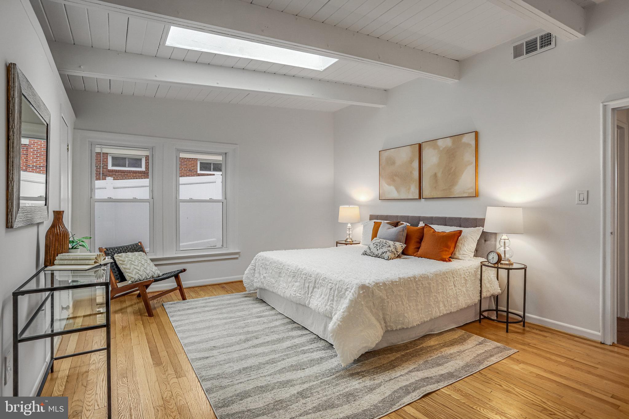 HILLANDALE FOREST - Residential