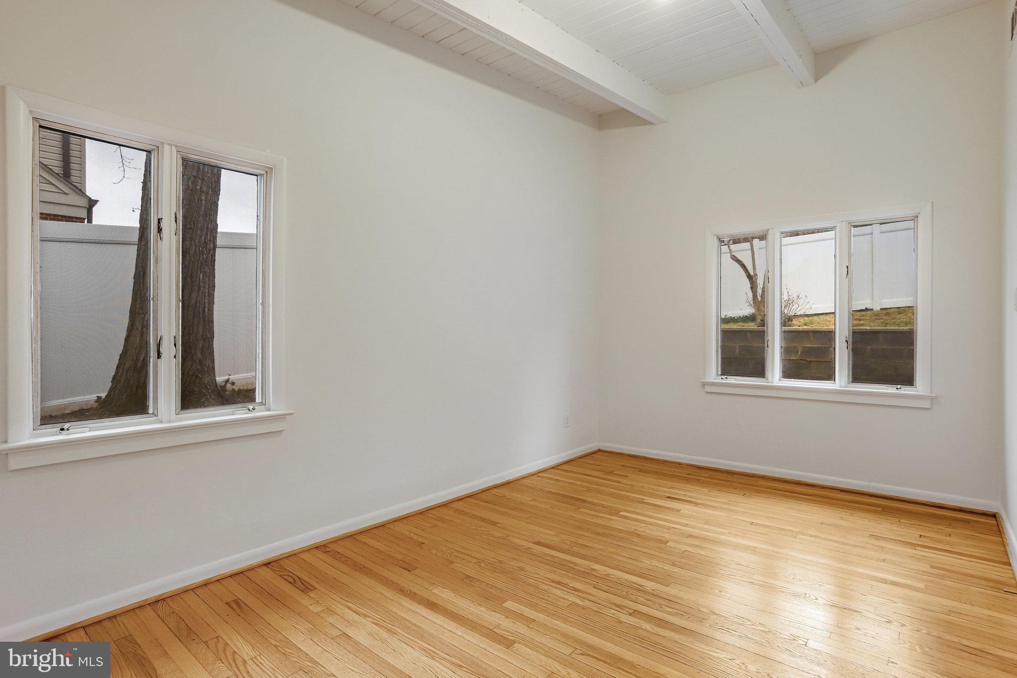 HILLANDALE FOREST - Residential