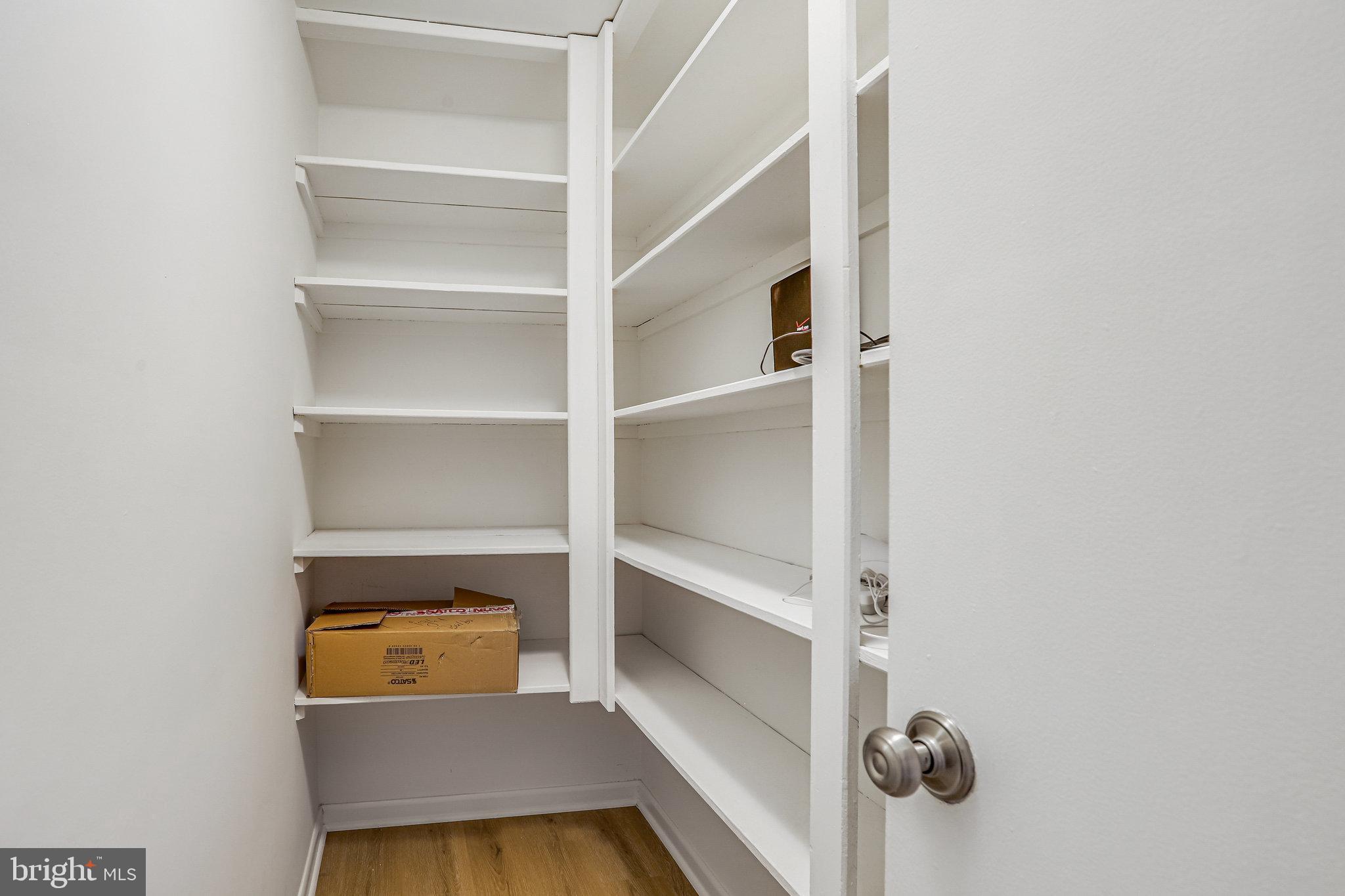 HILLANDALE FOREST - Residential