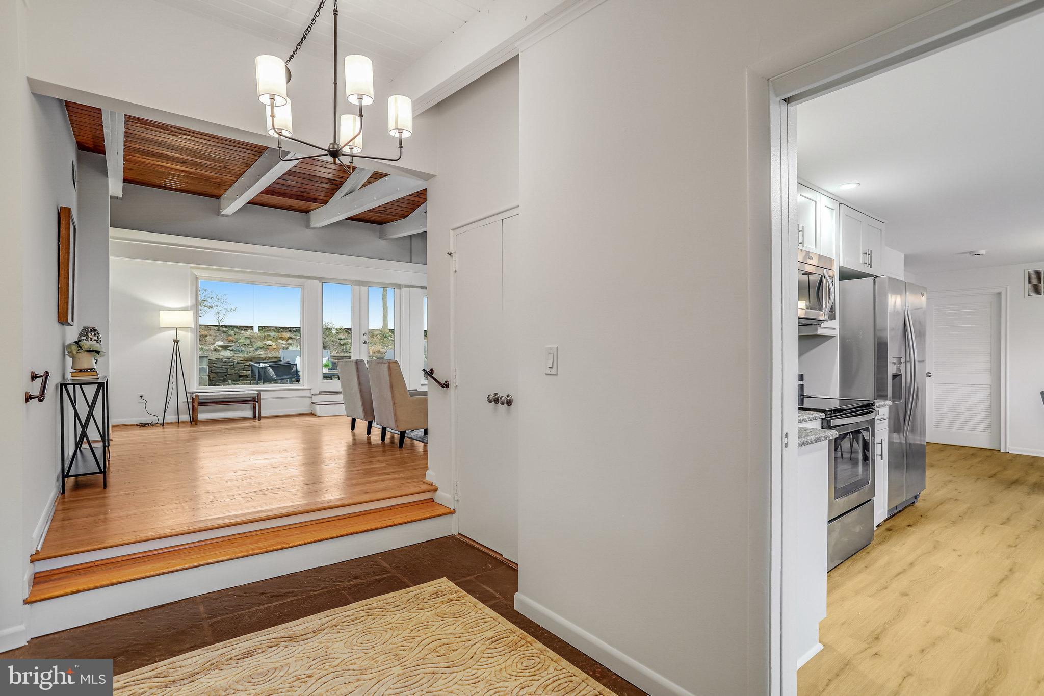 HILLANDALE FOREST - Residential