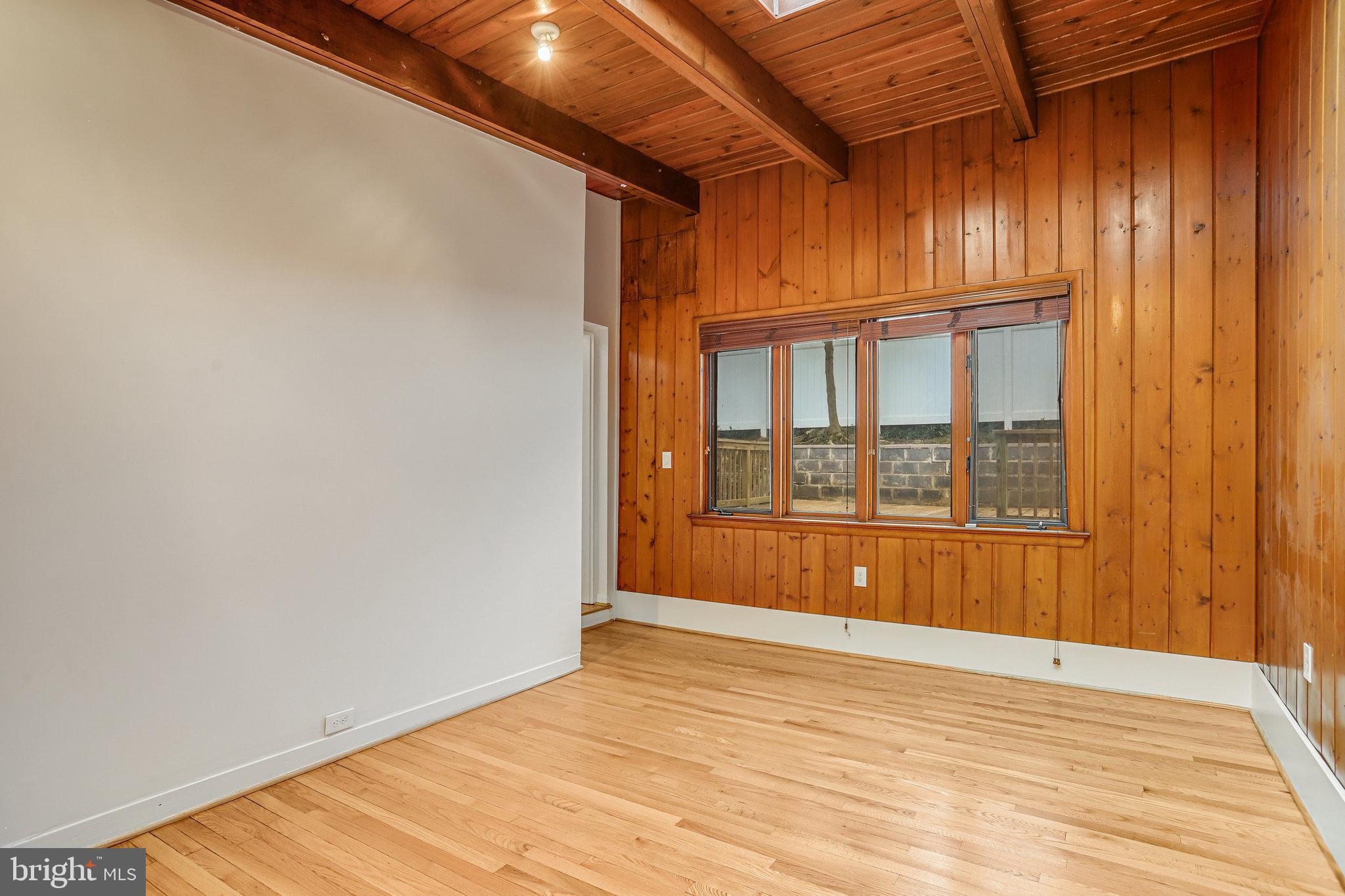 HILLANDALE FOREST - Residential