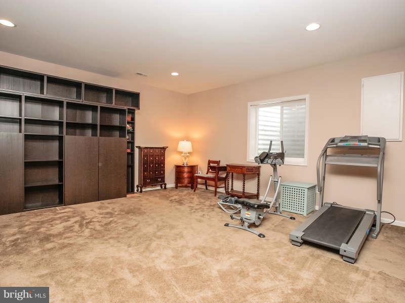 DOMINION VALLEY COUNTRY CLUB - Residential