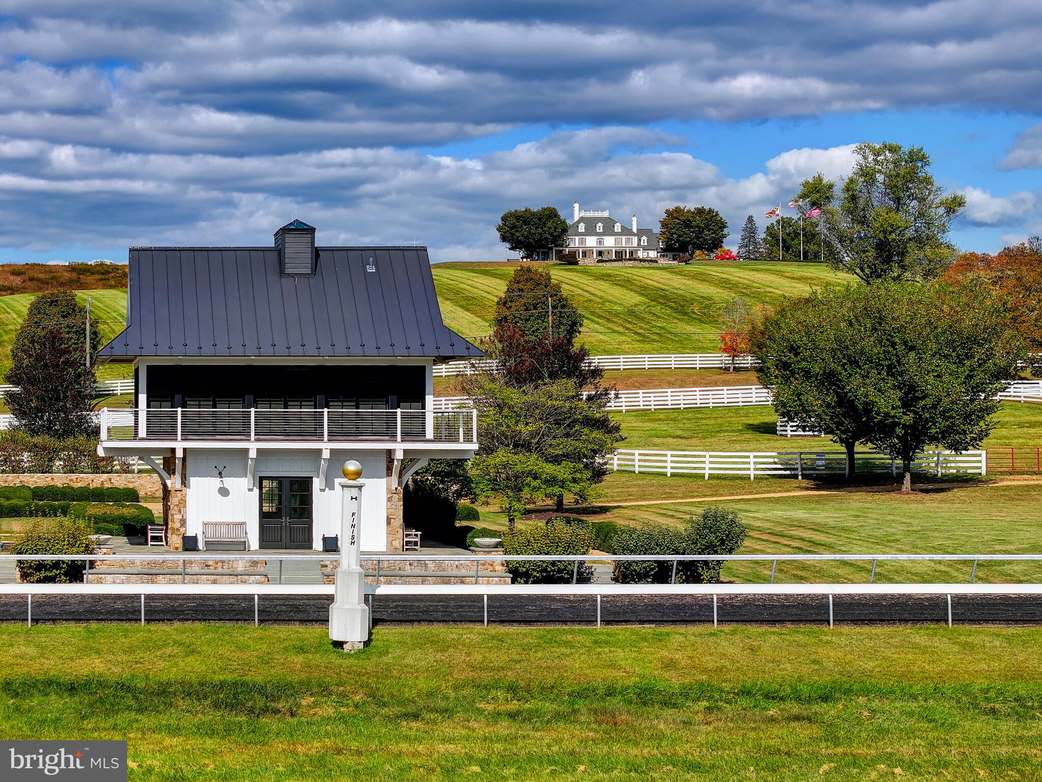 WORTHINGTON VALLEY - Farm