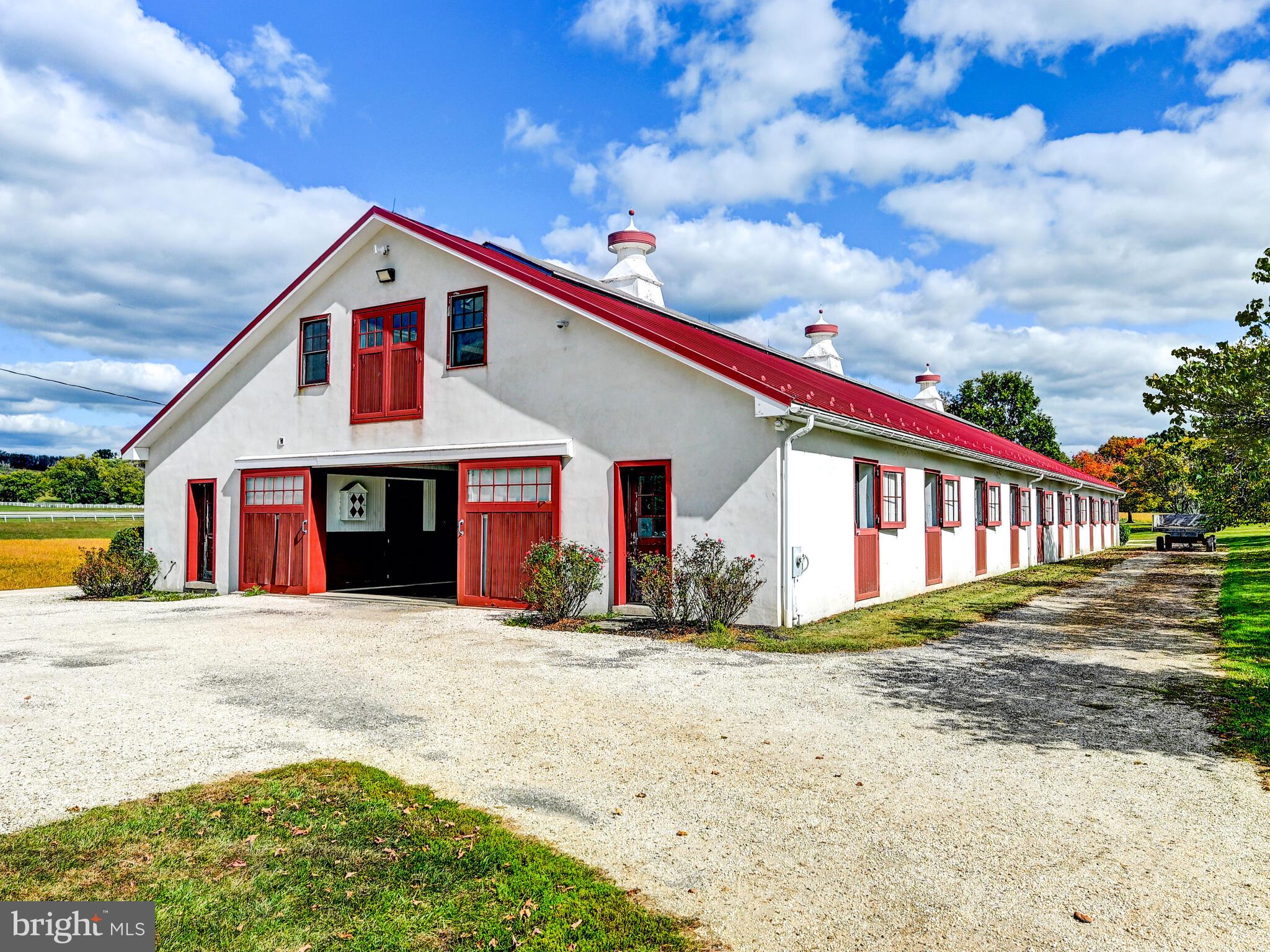 WORTHINGTON VALLEY - Farm