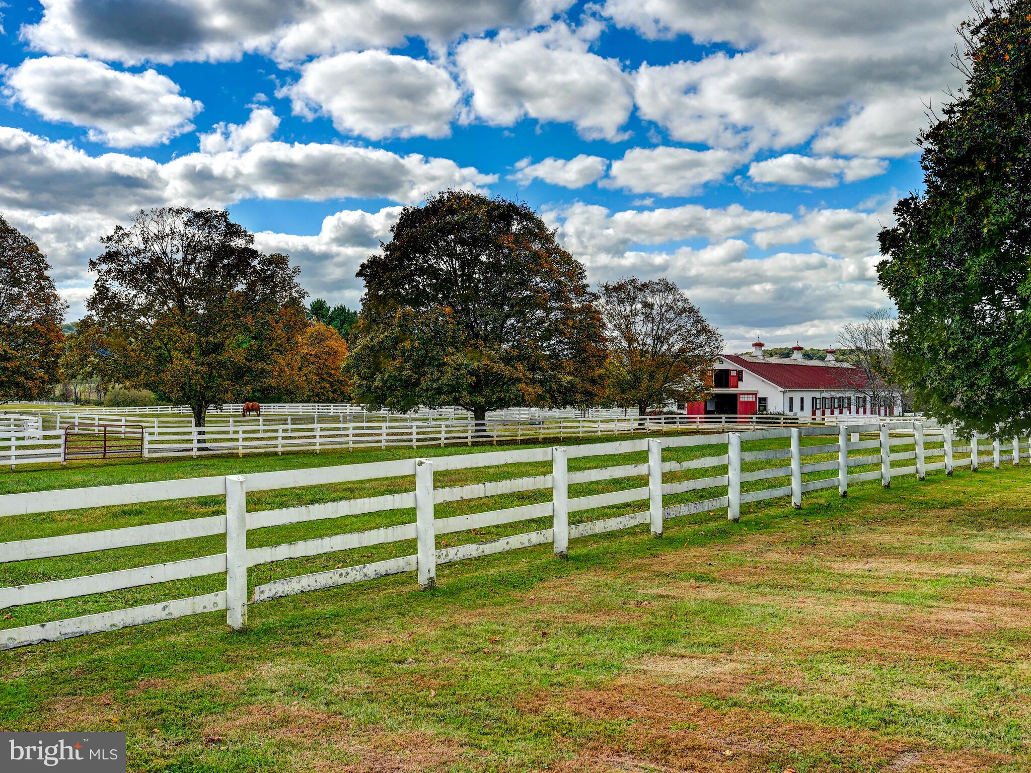 WORTHINGTON VALLEY - Farm