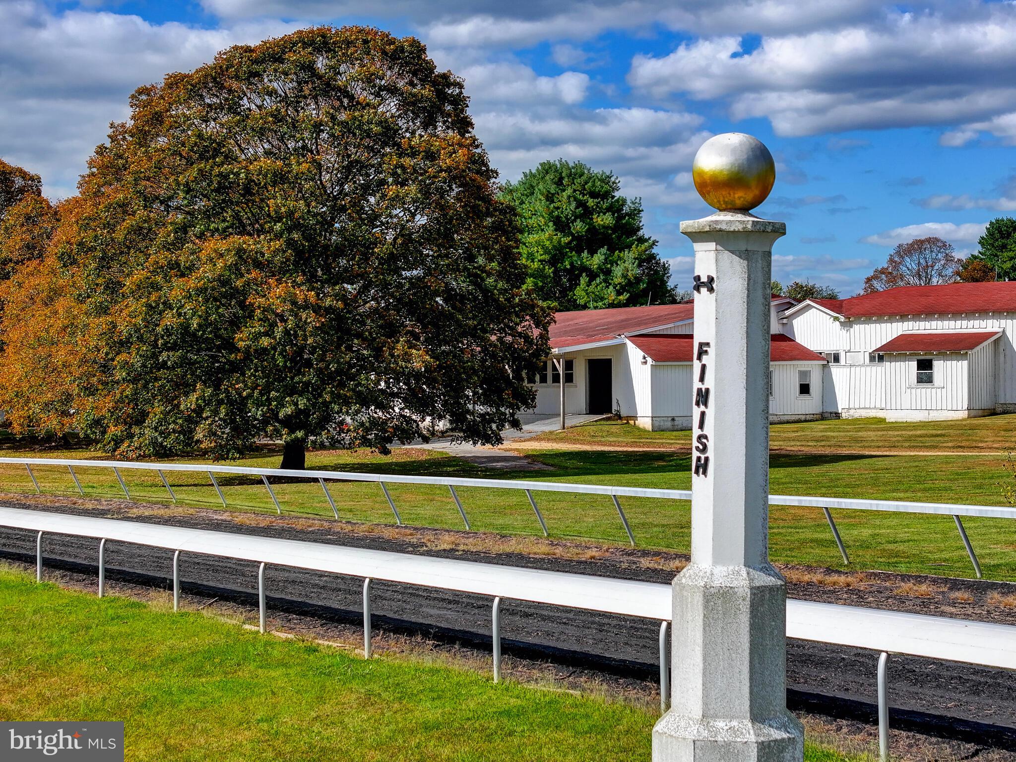 WORTHINGTON VALLEY - Farm