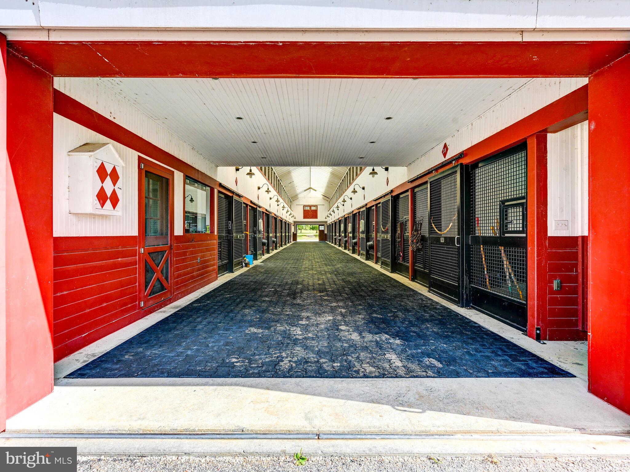 WORTHINGTON VALLEY - Farm