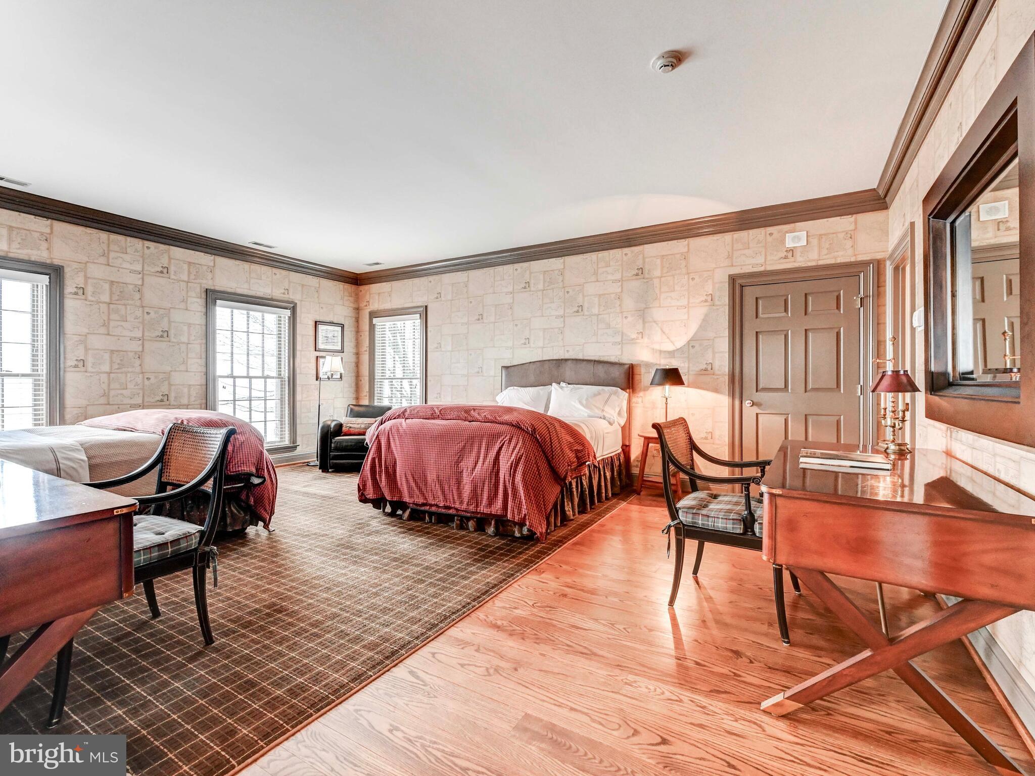 WORTHINGTON VALLEY - Farm