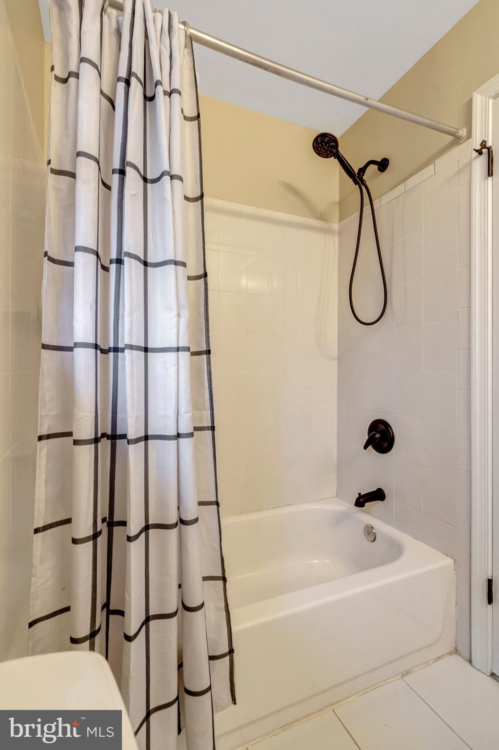 KINGS PARK WEST - Residential