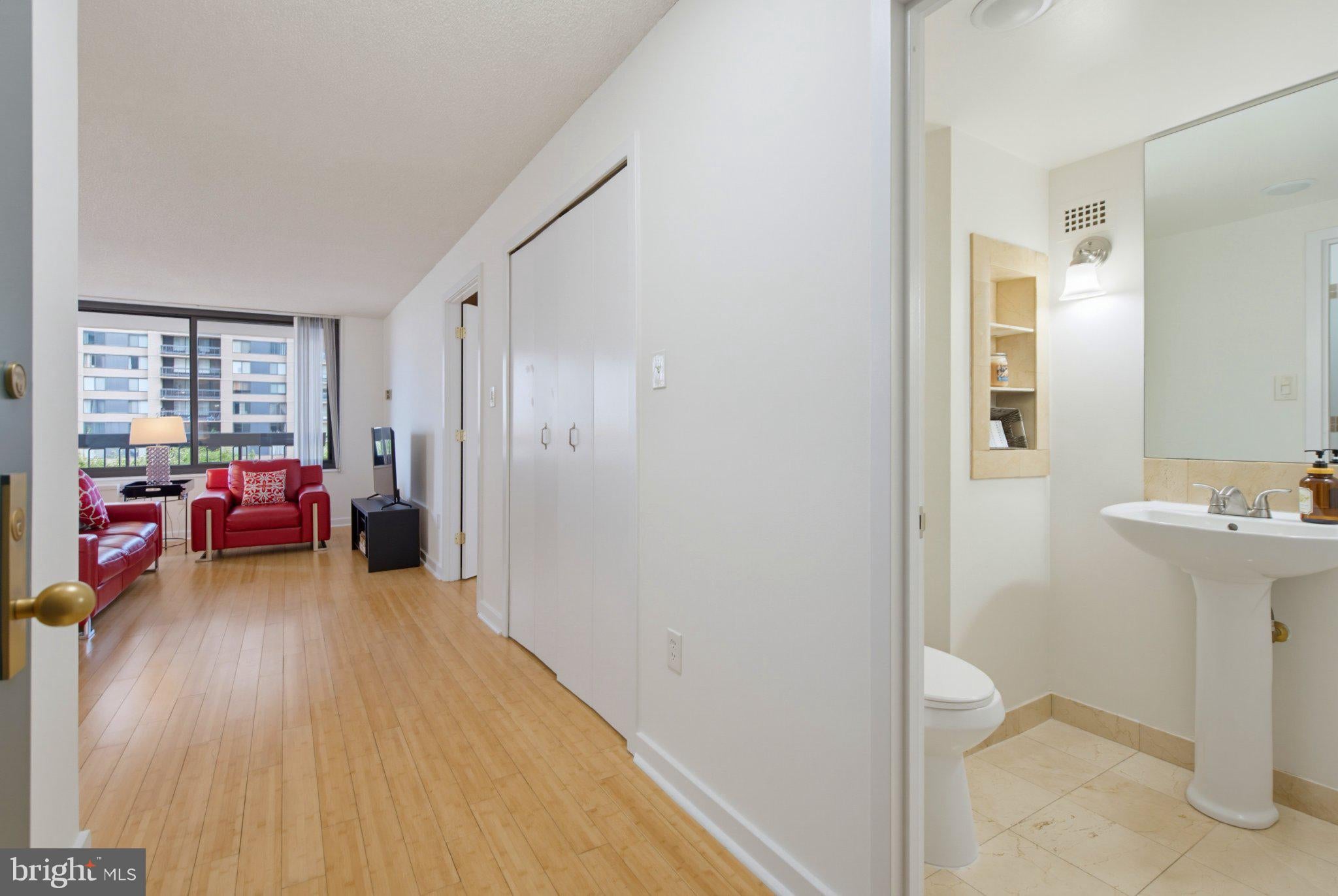 3701 S GEORGE MASON 504N