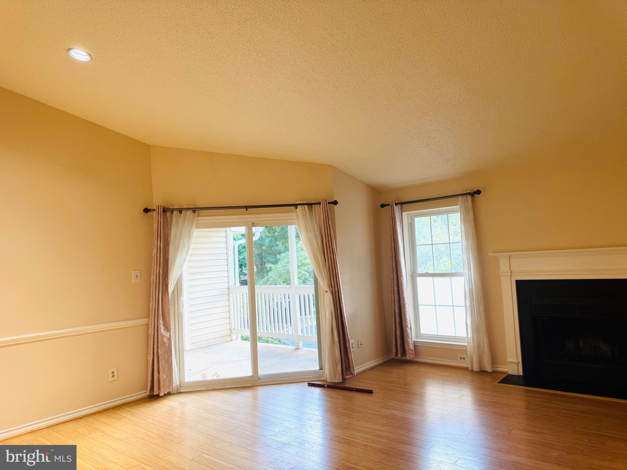 1539 LINCOLN WAY 302B