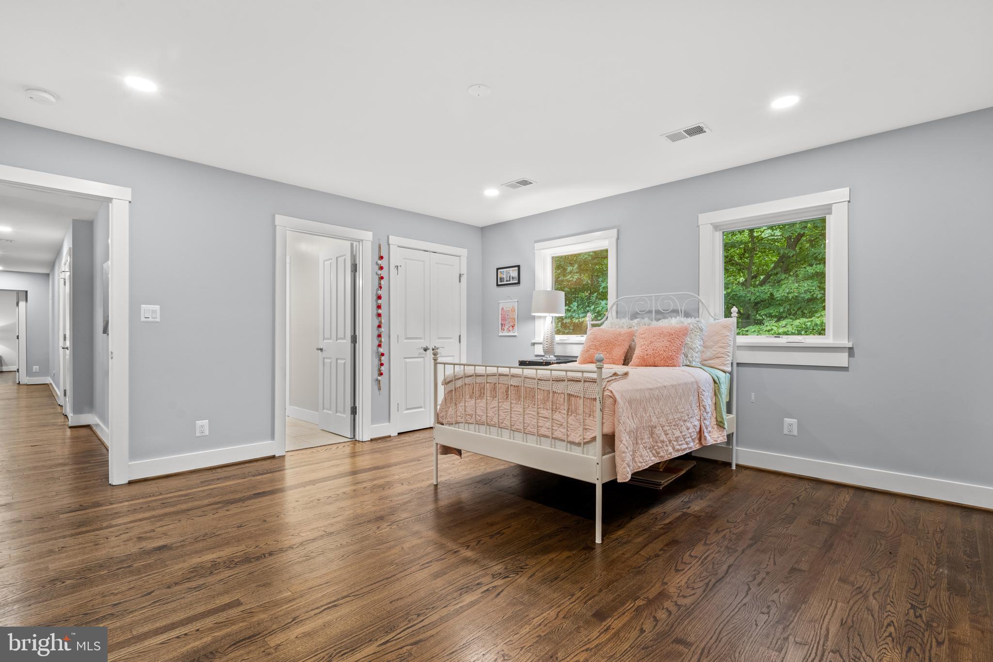 CHAIN BRIDGE FOREST - Residential