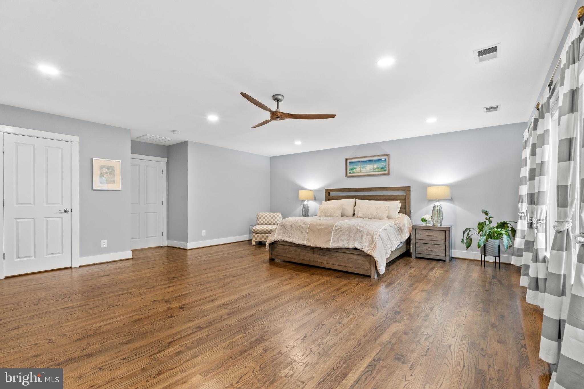 CHAIN BRIDGE FOREST - Residential