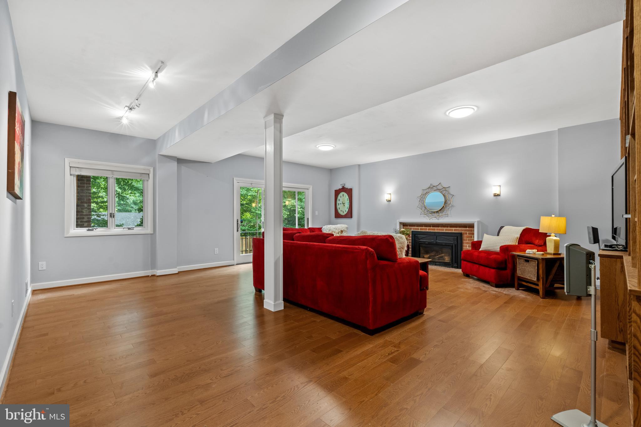 CHAIN BRIDGE FOREST - Residential