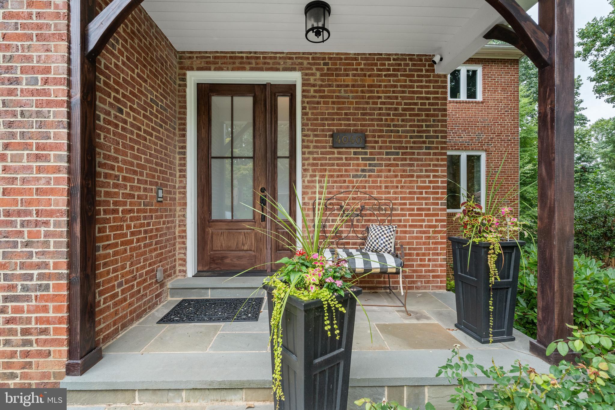 CHAIN BRIDGE FOREST - Residential