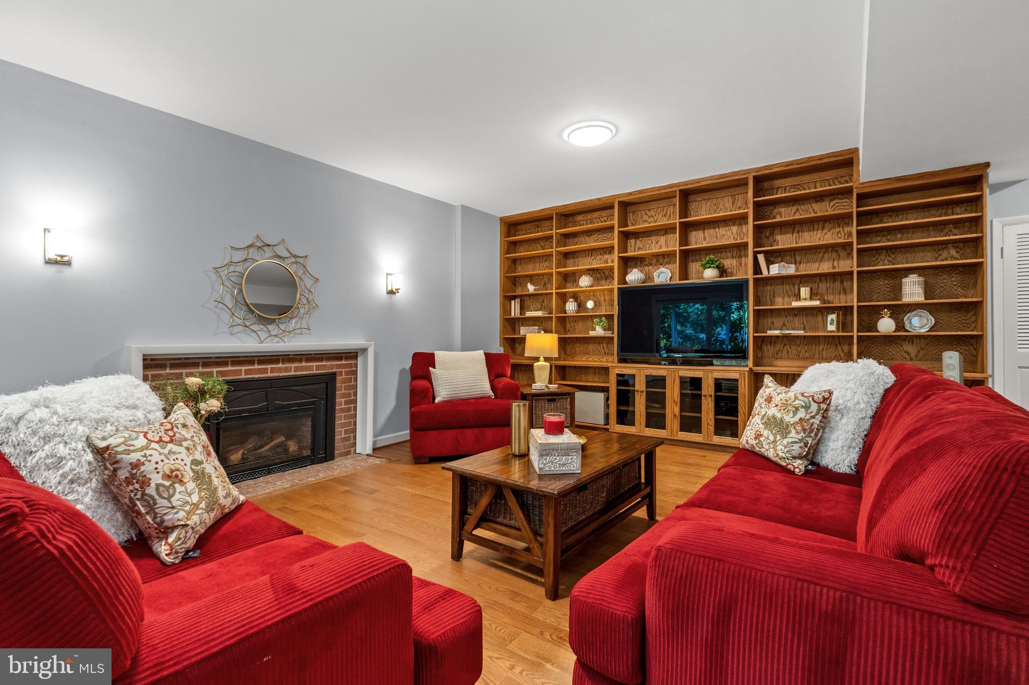 CHAIN BRIDGE FOREST - Residential