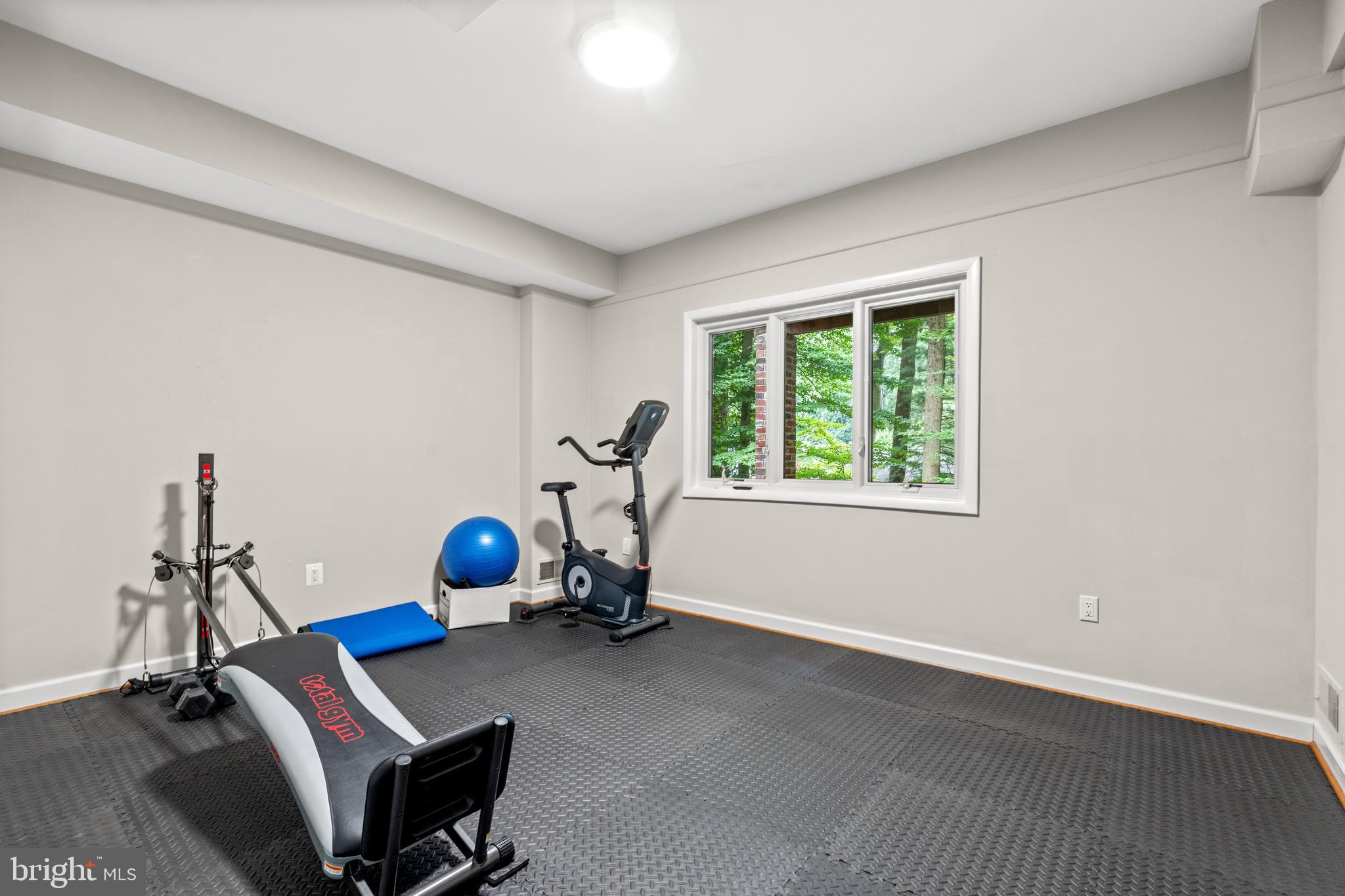 CHAIN BRIDGE FOREST - Residential